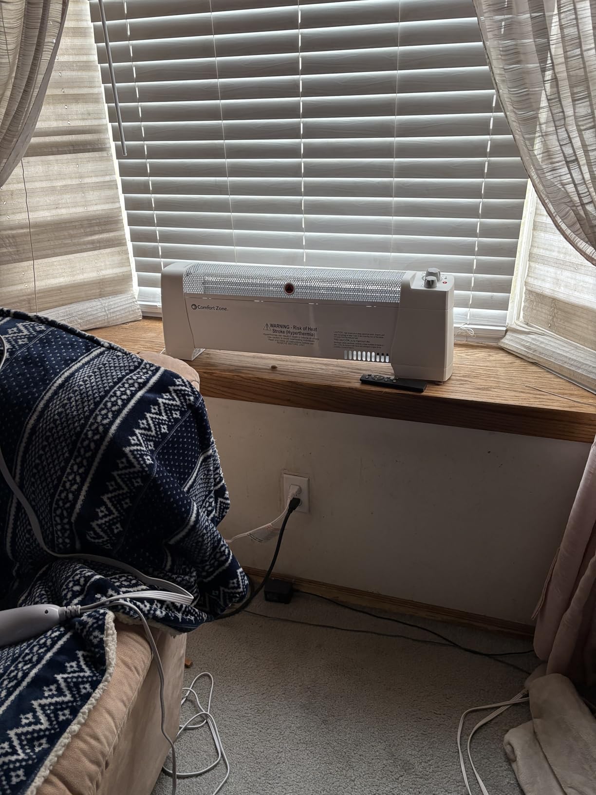 Comfort Zone Electric Baseboard Space Heater with Adjustable Thermostat, Dent-Proof End Panels, Overheat Protection, Tip-Over Switch, & Stay-Cool Body, Ideal for Home, Bedroom, & Office, 1,500W, CZ600 customer photo 1