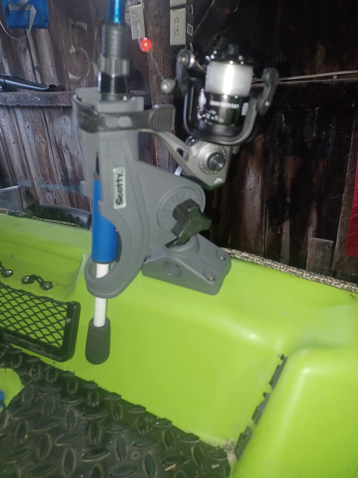 Scotty 0280-BK Rod Holder, Baicaster/Spinning, black W/0241 Side/Deck Mount customer photo 1
