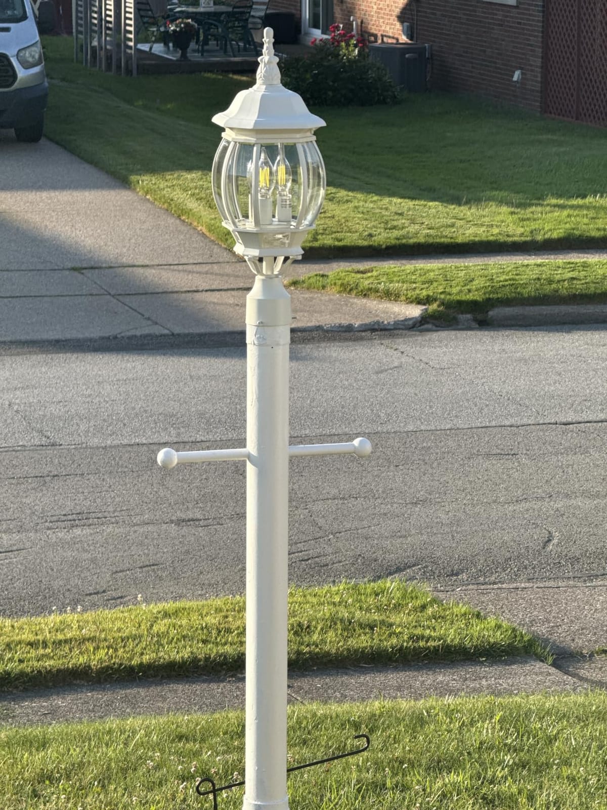 Nuvo 60/899, 3-Light Outdoor Post Lantern, Beveled Glass, Black customer photo 1