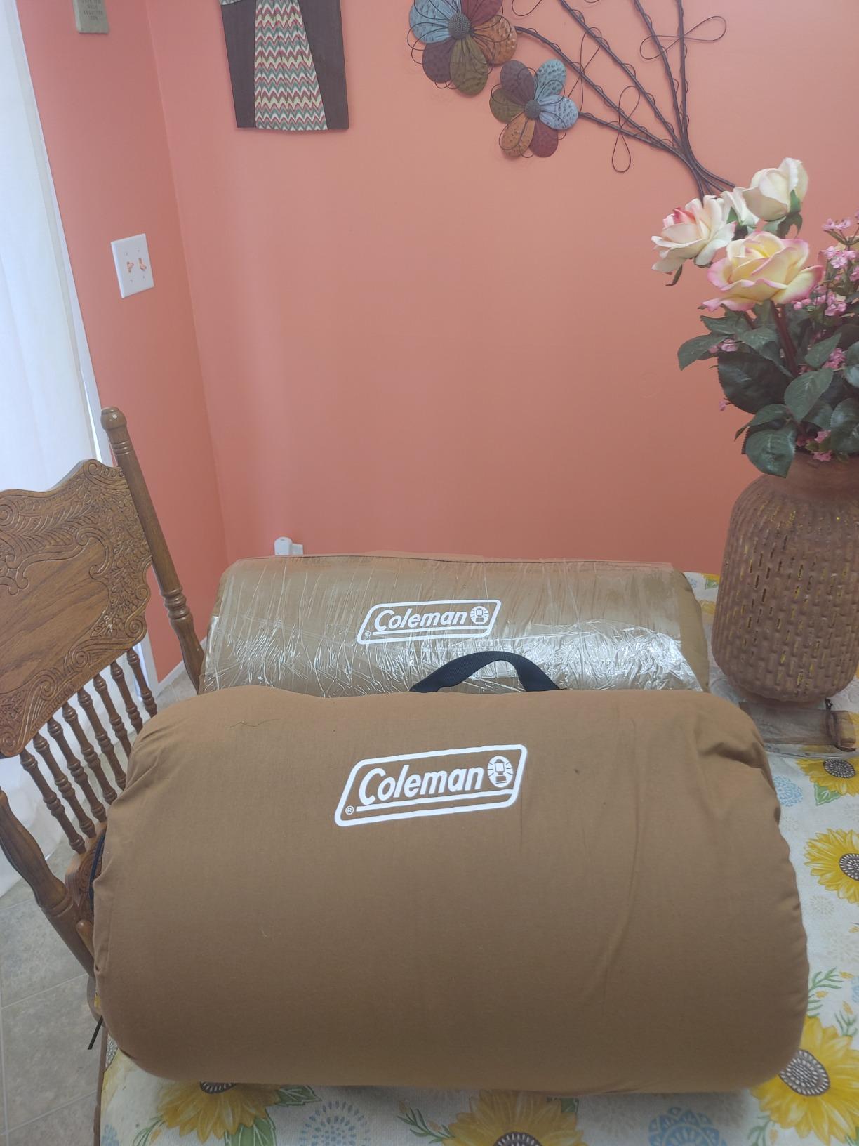Coleman Dunnock 20°F Big ‘n Tall Sleeping Bag, Cold-Weather Sleeping Bag Fits Adults up to 6ft 4in, Machine Washable, Flannel Liner customer photo 2