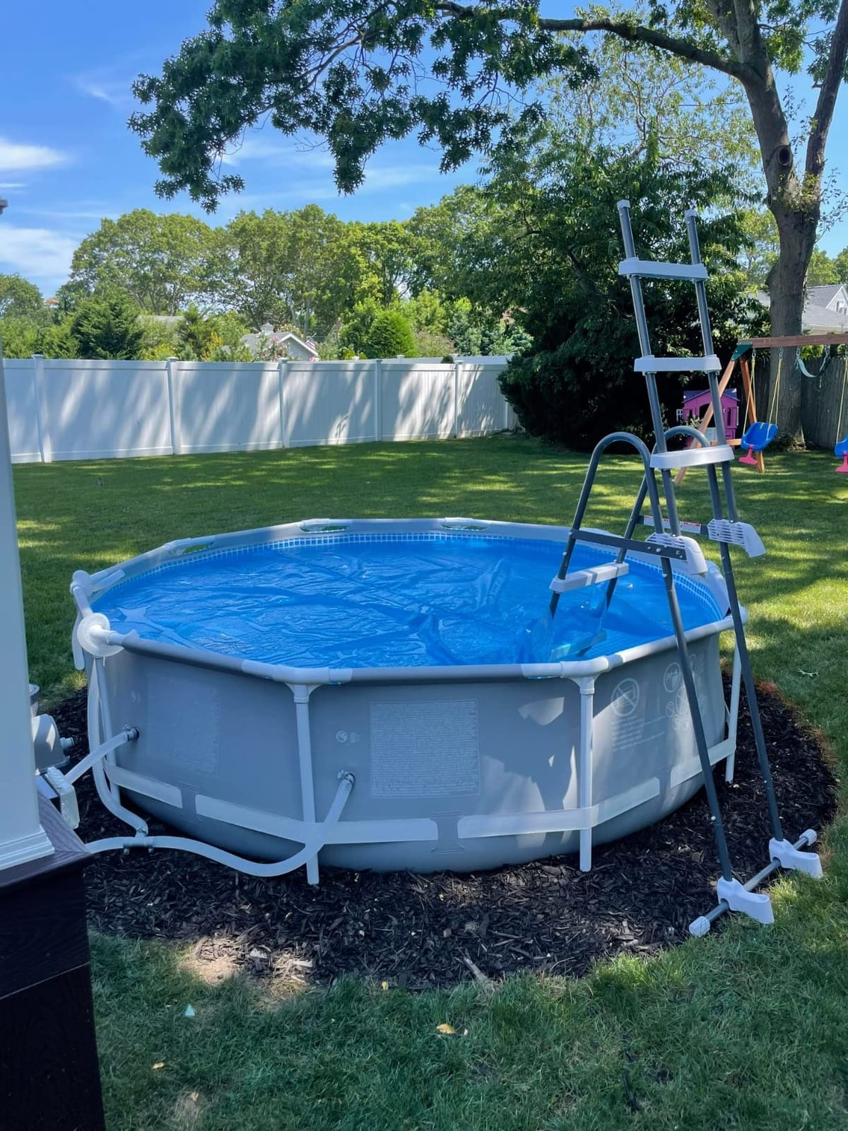 Intex Deluxe Pool Ladder with Removable Steps for 42in & 36in Depth Pools customer photo 2
