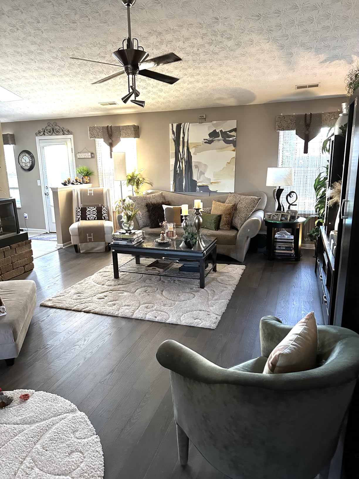 SAFAVIEH Florida Shag Rug 8'x10', Soft Plush Transitional Grey SG455-8013 customer photo 1