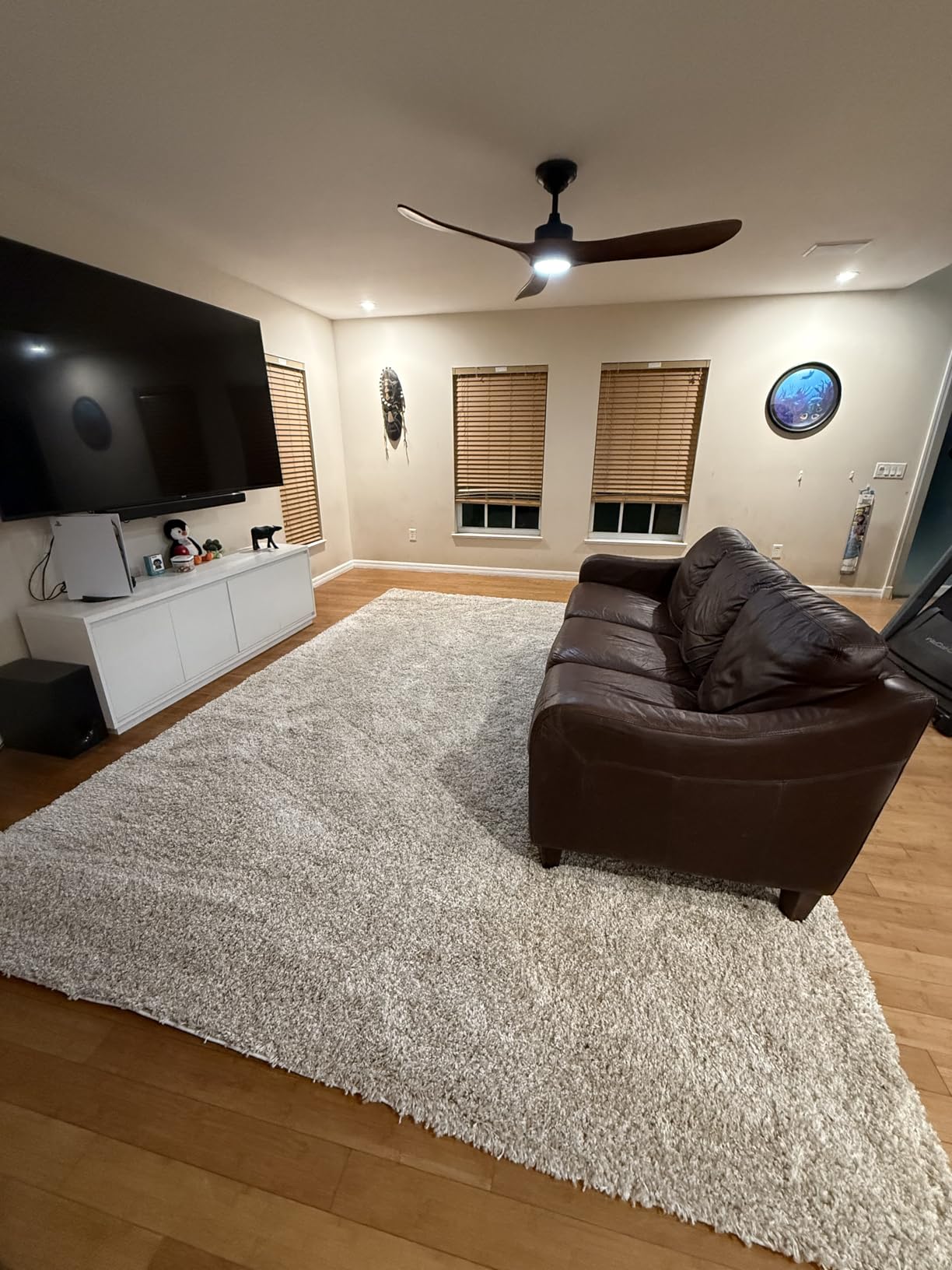 SAFAVIEH California Shag Collection Area Rug - 8' x 10', Ivory, Non-Shedding & Easy to Clean, Ultra Plush Thick Pile, Ideal for Living Room, Bedroom, Dining Space (SG151-1212) customer photo 2