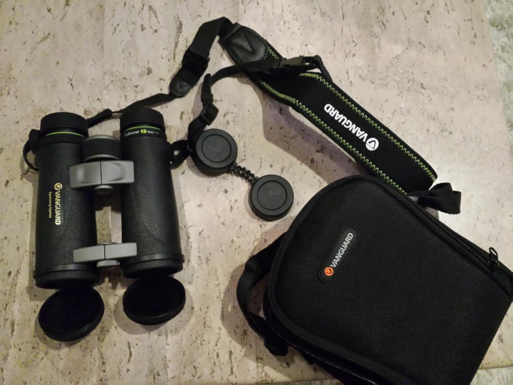 Vanguard Endeavor ED 8420 8x42 ED Glass Binoculars – Fully Multi-Coated Optics, Phase-Coated BaK4 Prism, Waterproof/Fogproof customer photo 2