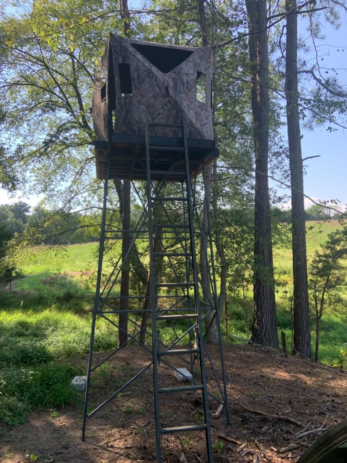 Guide Gear 10' Elevated Hunting Tower Platform Climbing Ladder Stand customer photo 1