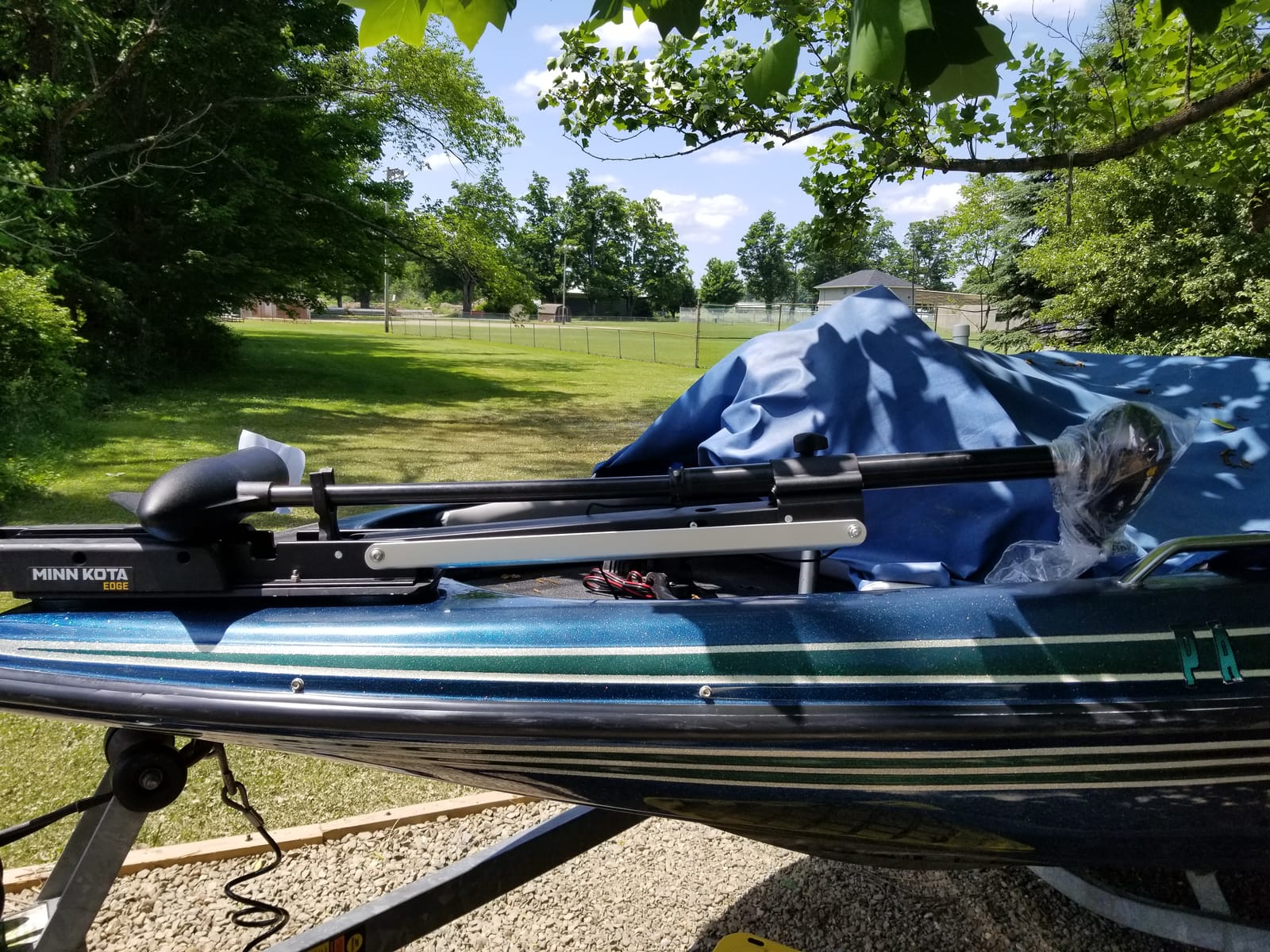 Minn Kota Edge Bow-Mount Electric Trolling Motor with Foot Pedal Control – 70 Lb. Thrust, 52 In. Shaft, Freshwater customer photo 1