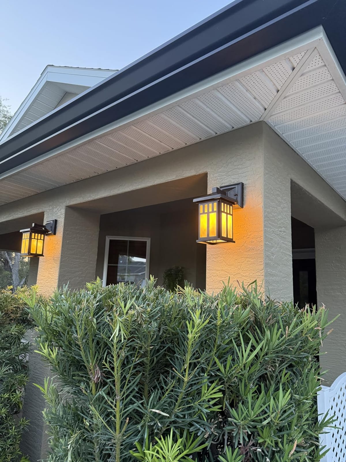 Westinghouse 6732800 Burnham One-Light Exterior Wall Lantern on Steel with Honey Art Glass, Oil Rubbed Bronze Finish, 1 Pack customer photo 1