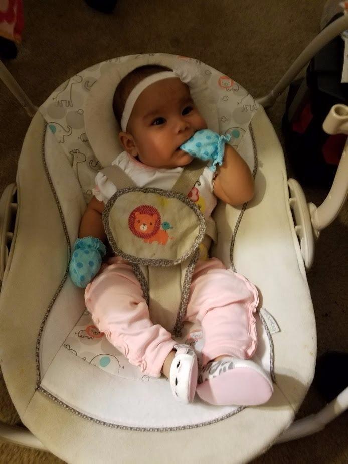 Ingenuity Soothe 'n Delight Compact Portable 6-Speed Plush Baby Swing with Music, Folds Easy, 0-9 Months 6-20 lbs (Cozy Kingdom) customer photo 1