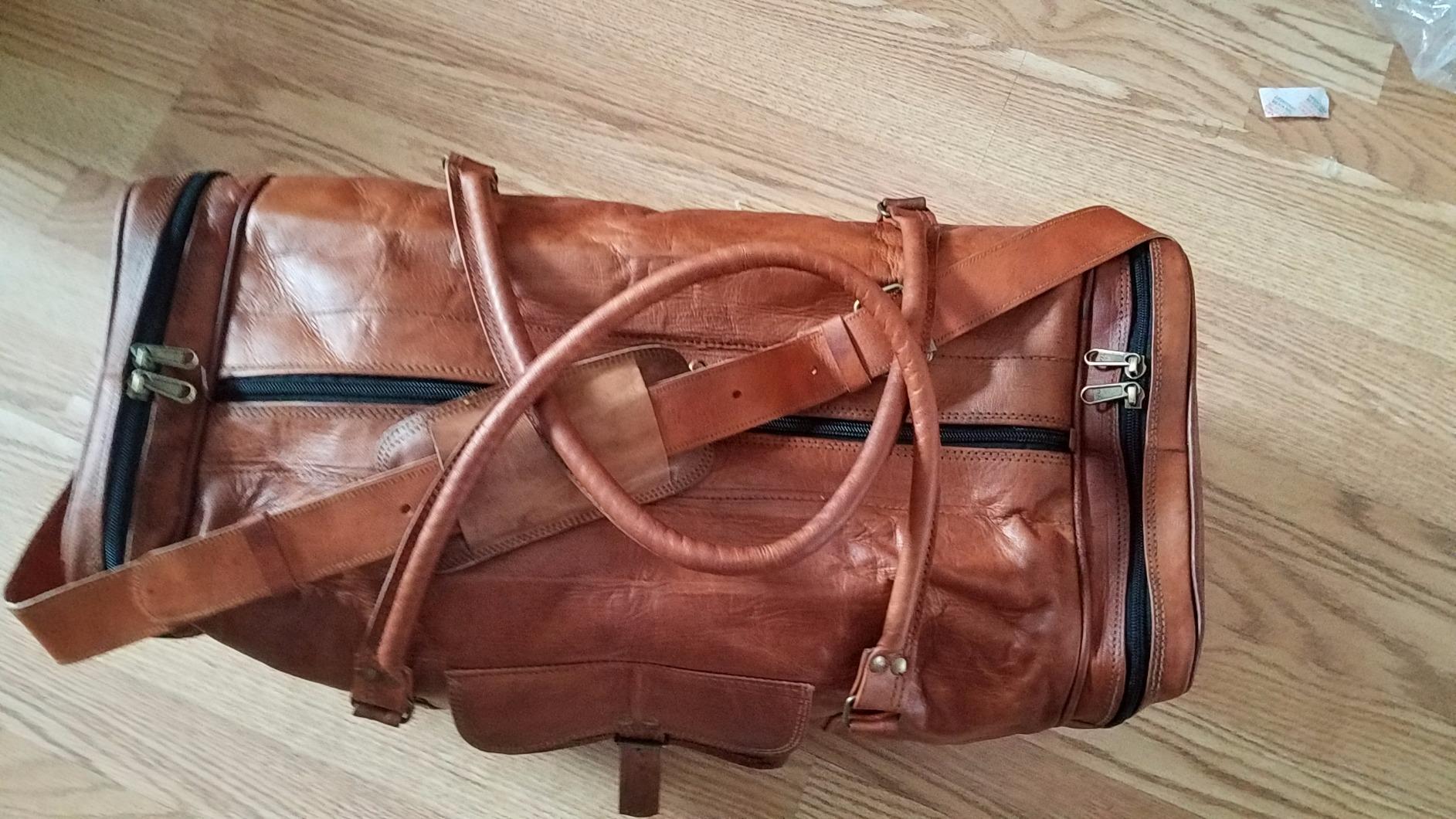 21 Inch Leather Travel Duffle Bag for Men & Women, Overnight Weekend Bag customer photo 1