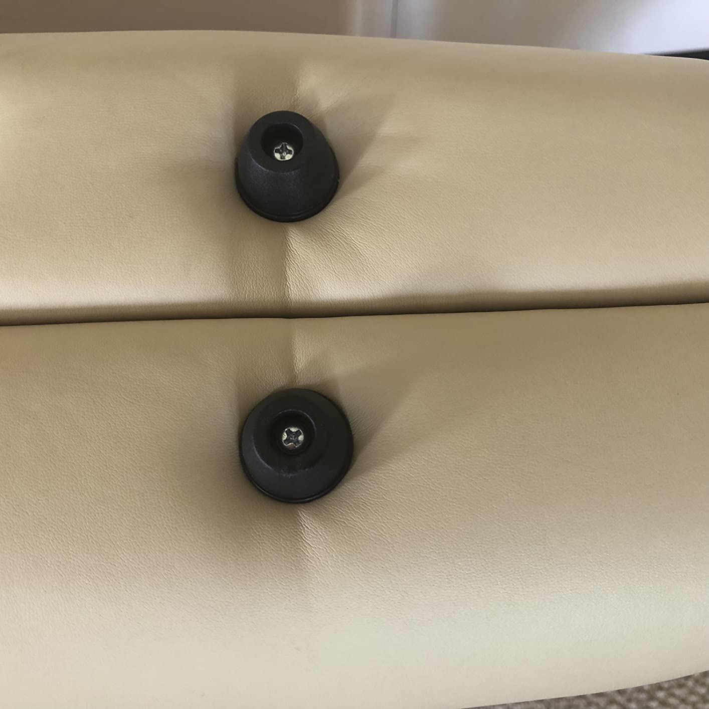 Saloniture Professional Portable Folding Massage Table with Carrying Case - Black customer photo 2