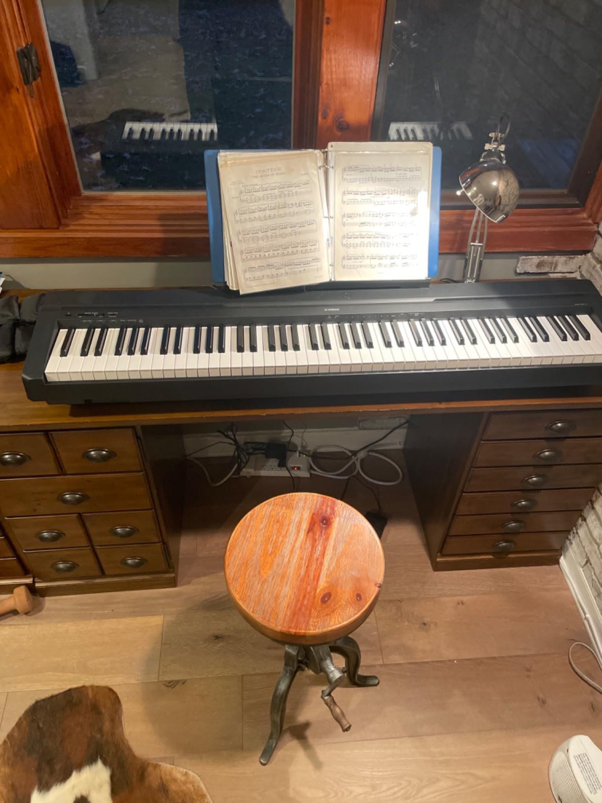 YAMAHA P71 88-Key Weighted Action Digital Piano with Sustain Pedal and Power Supply (Amazon-Exclusive) customer photo 1