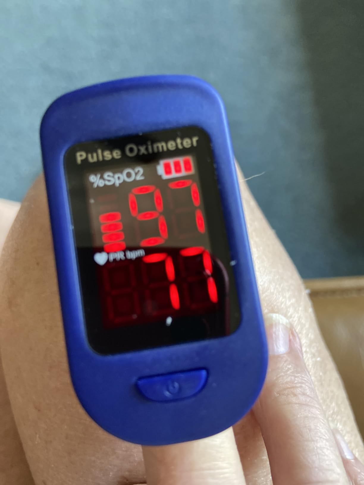 Zacurate 500BL Fingertip Pulse Oximeter Blood Oxygen Saturation Monitor with Batteries Included (Navy Blue) customer photo 1