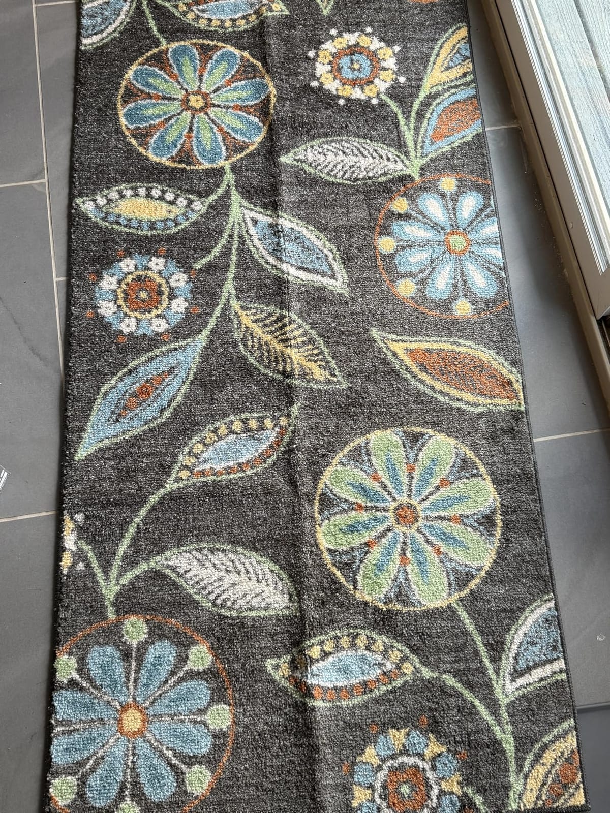 Maples Rugs Reggie Floral Kitchen Rug - Made in USA - Washable, Non Slip Indoor Carpet for Entryway, Foyer, Kitchen, and Bathroom, 2'6 x 3'10, Dark Grey customer photo 1