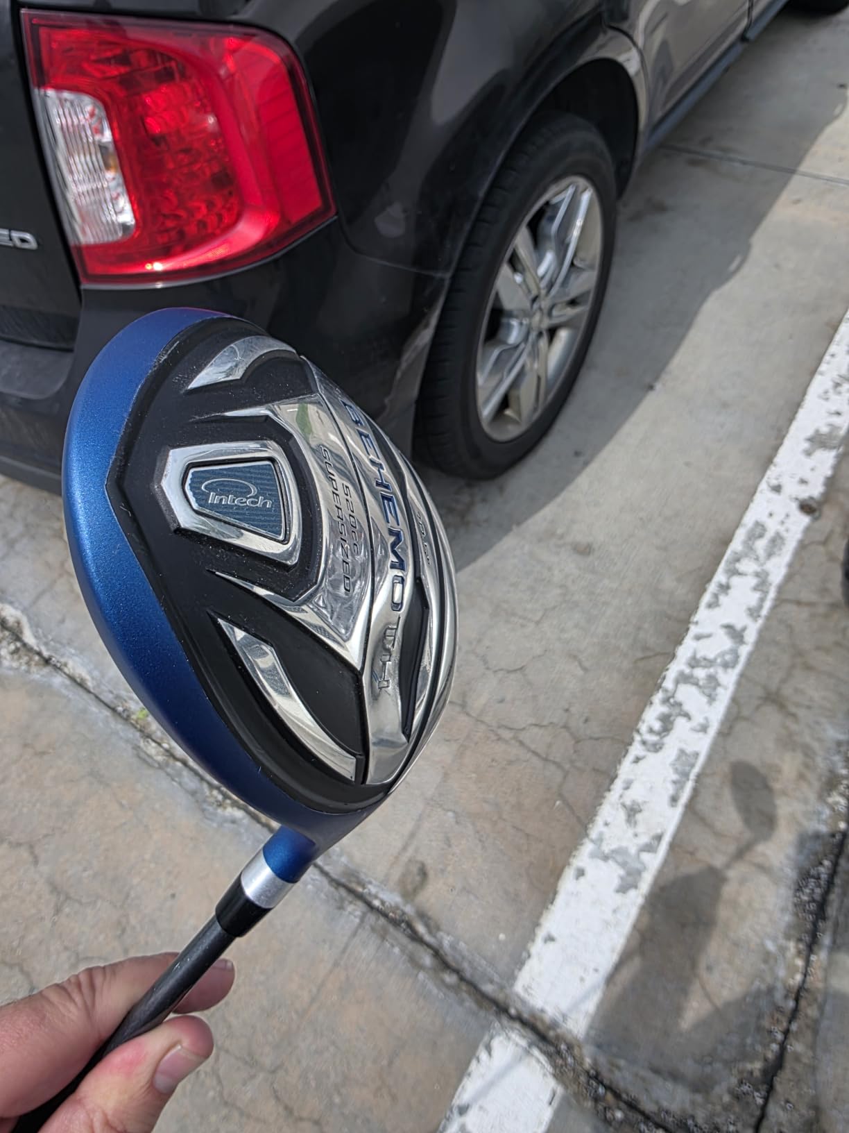 Intech Golf Illegal Non-Conforming Extra Long Distance Oversized Behemoth 520cc Driver customer photo 1