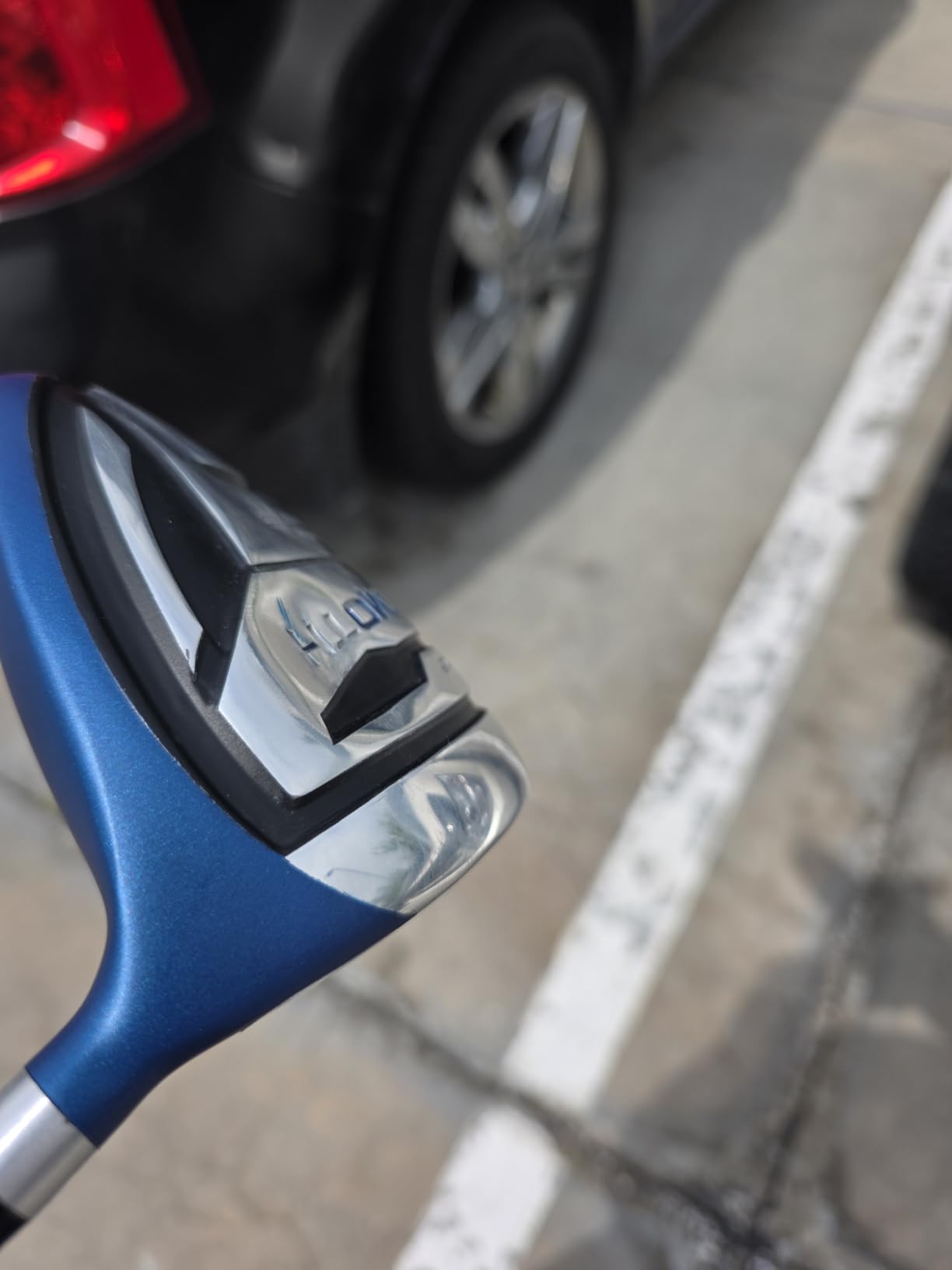 Intech Golf Illegal Non-Conforming Extra Long Distance Oversized Behemoth 520cc Driver customer photo 2