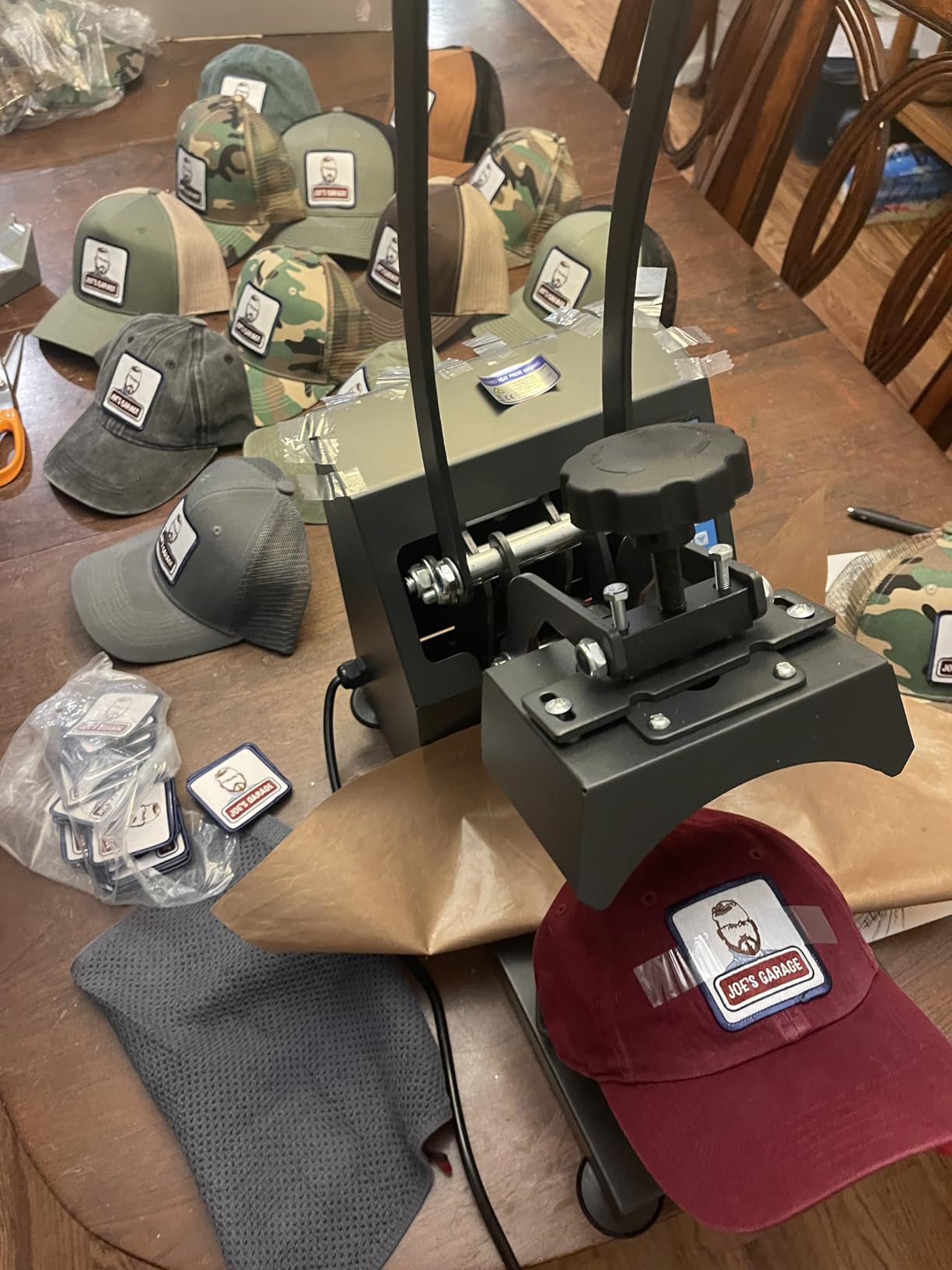 VEVOR Heat Press 6x3.75Inch Curved Element Hat Press Clamshell Design Heat Press for Hats Rigid Steel Frame No Stick Digital LCD Timer and Temperature Control (6x3.75Inch Clamshell Design) customer photo 1