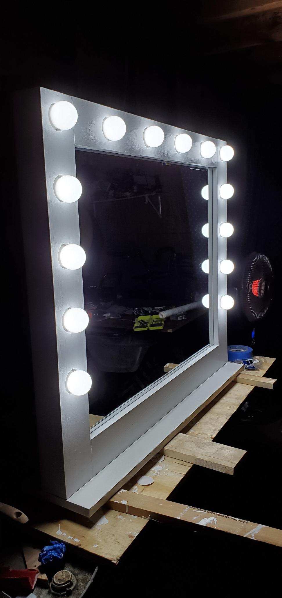Waneway 14 Bulb Vanity Lights for Mirror, Plug-in Power Adapter & Touch Dimmer, 6,000K, 1350 Lumens (Mirror Not Included) customer photo 1