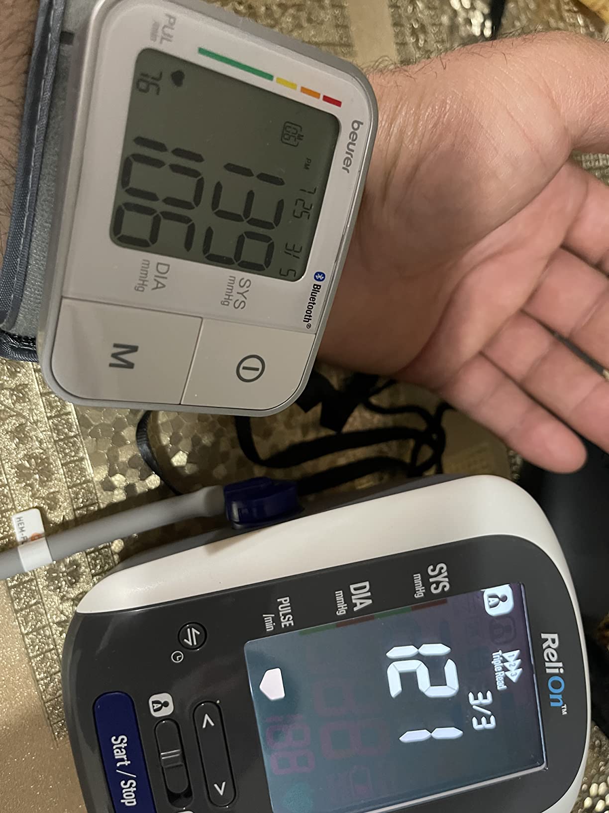 Beurer Bluetooth Smart, Wireless & Automatic Wrist Blood Pressure Monitor with Large LCD Display, Irregular Heartbeat Detection, Multi-Users, Syncs Readings to HealthCoach App, 60 Memory Spaces customer photo 1