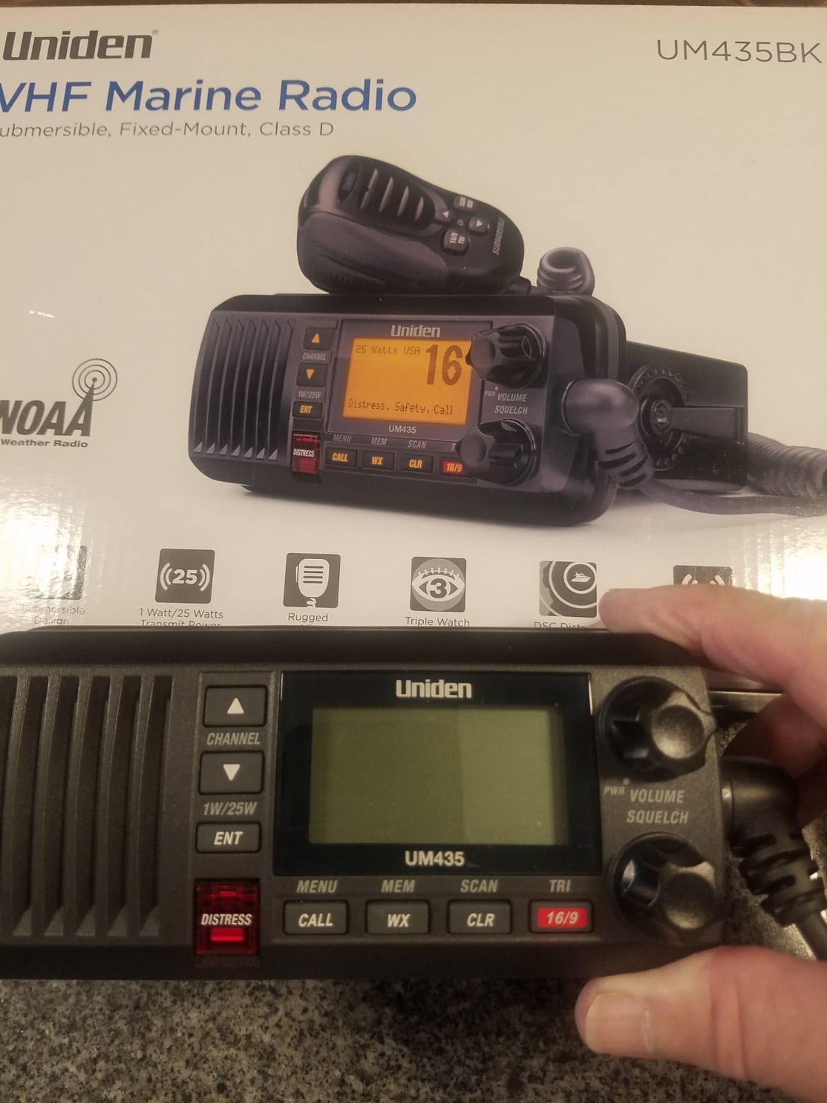 Uniden UM435BK Advanced Fixed Mount VHF Marine Radio, All USA/International/Canadian Marine Channels including new 4-Digit, CDN “B” Channels, 1 Watt/25 Watt Power, Waterproof IPX8 Submersible, Black customer photo 1
