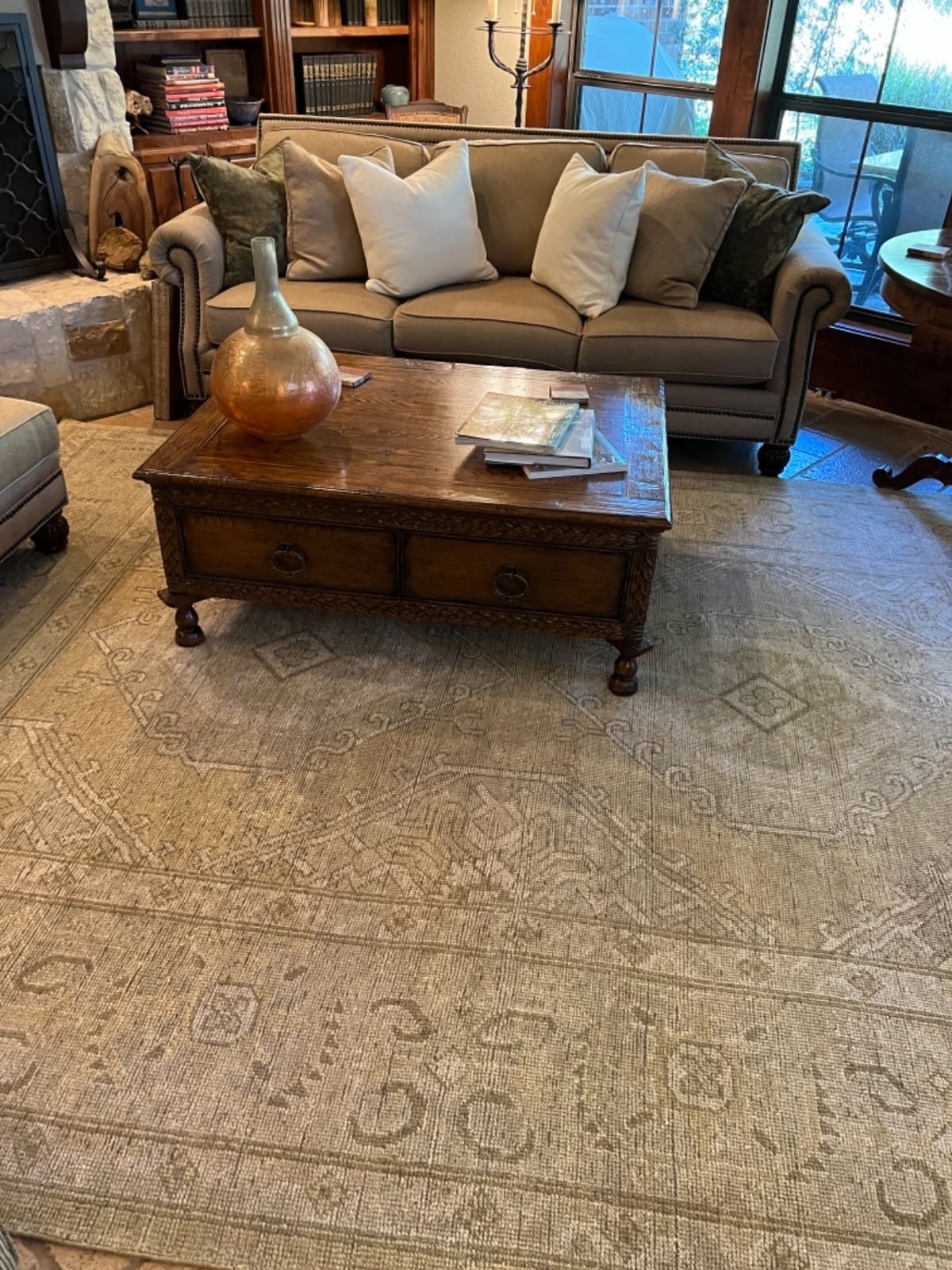 SAFAVIEH Area Rug 8x10 - Izmir Collection - Large - Gold & Grey, Hand-Knotted New Zealand Wool, Ideal for Living Room, Bedroom, Office, Dining Space (IZM180A) customer photo 1