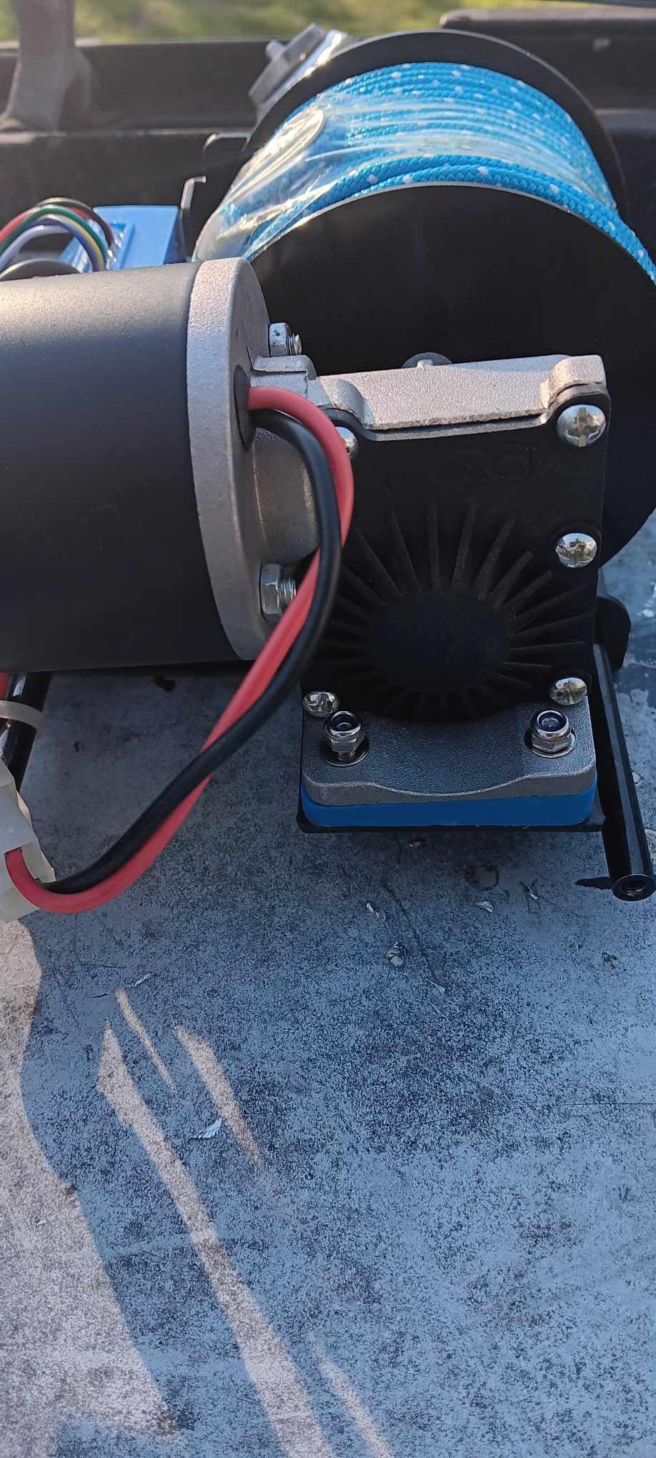 Camco TRAC Outdoors StrikeZone 25 Electric Anchor Winch with All Steel Gear Motor and Easy to Use Buttons for Automotive and Towing Winches, Black customer photo 1