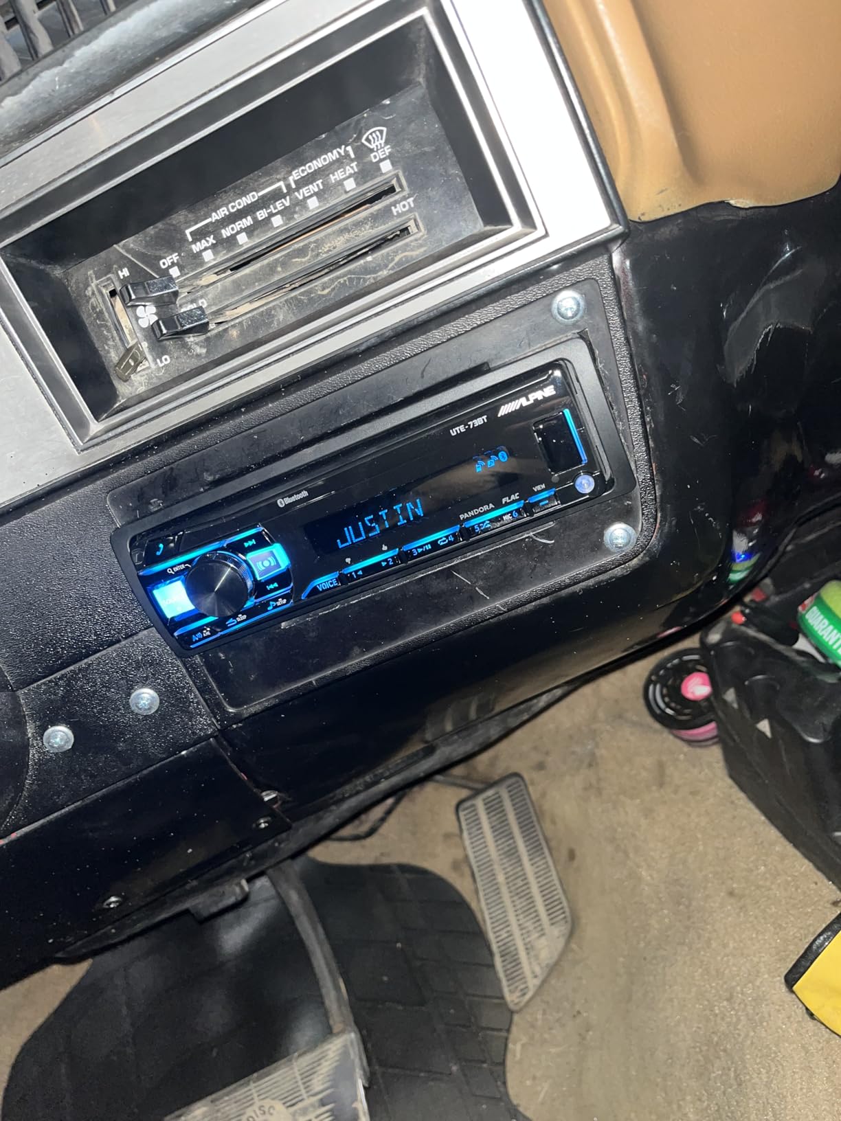 Alpine UTE-73BT Mech-Less Digital Media Receiver with Bluetooth® Wireless Technology customer photo 1
