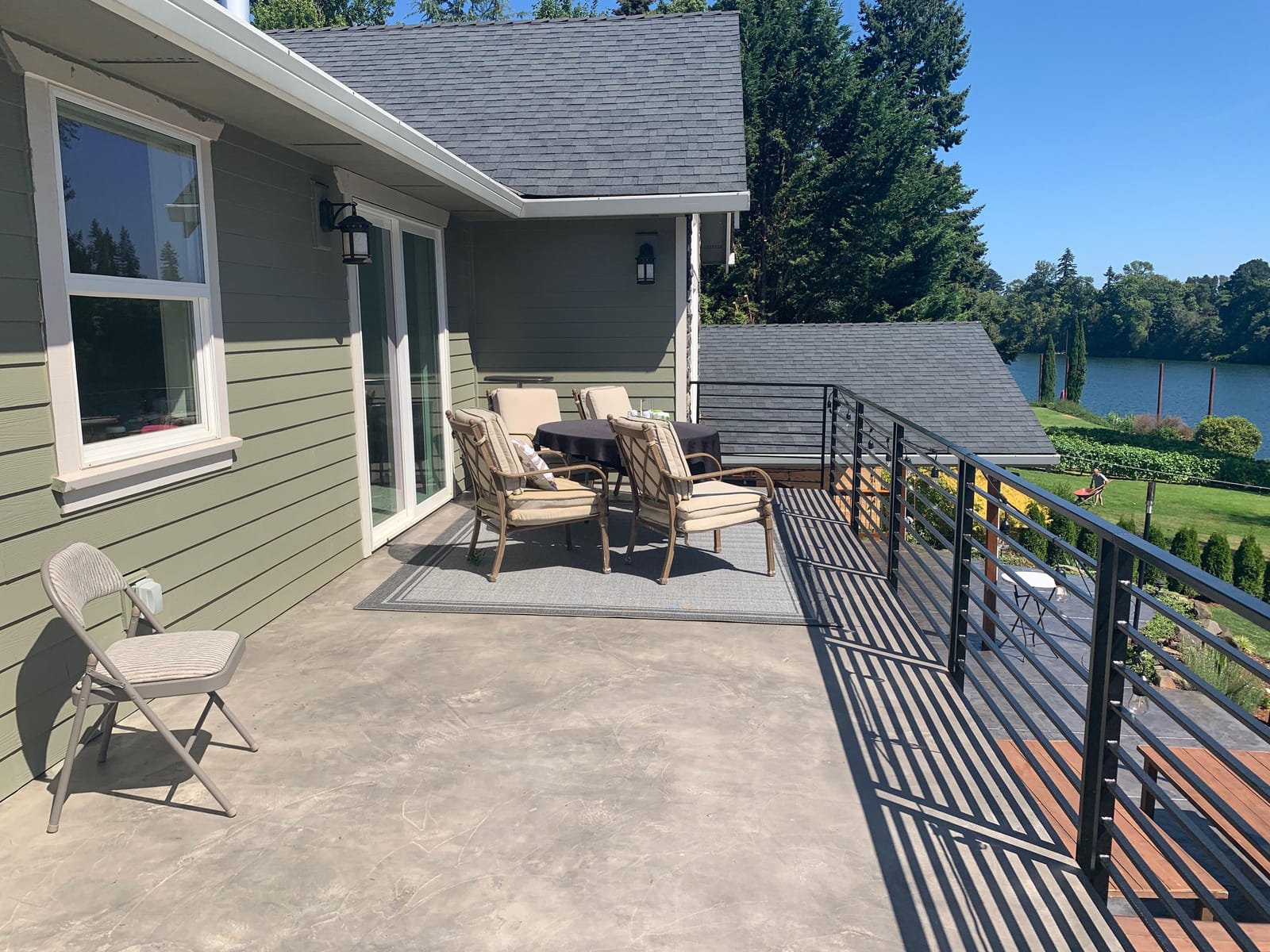 Gertmenian Indoor Outdoor Classic Flatweave Area Rug, Stain & UV Resistant Carpet, Deck, Patio, Poolside & Mudroom, 8x10 Ft Large, Border, Black Tan, 21515 customer photo 2