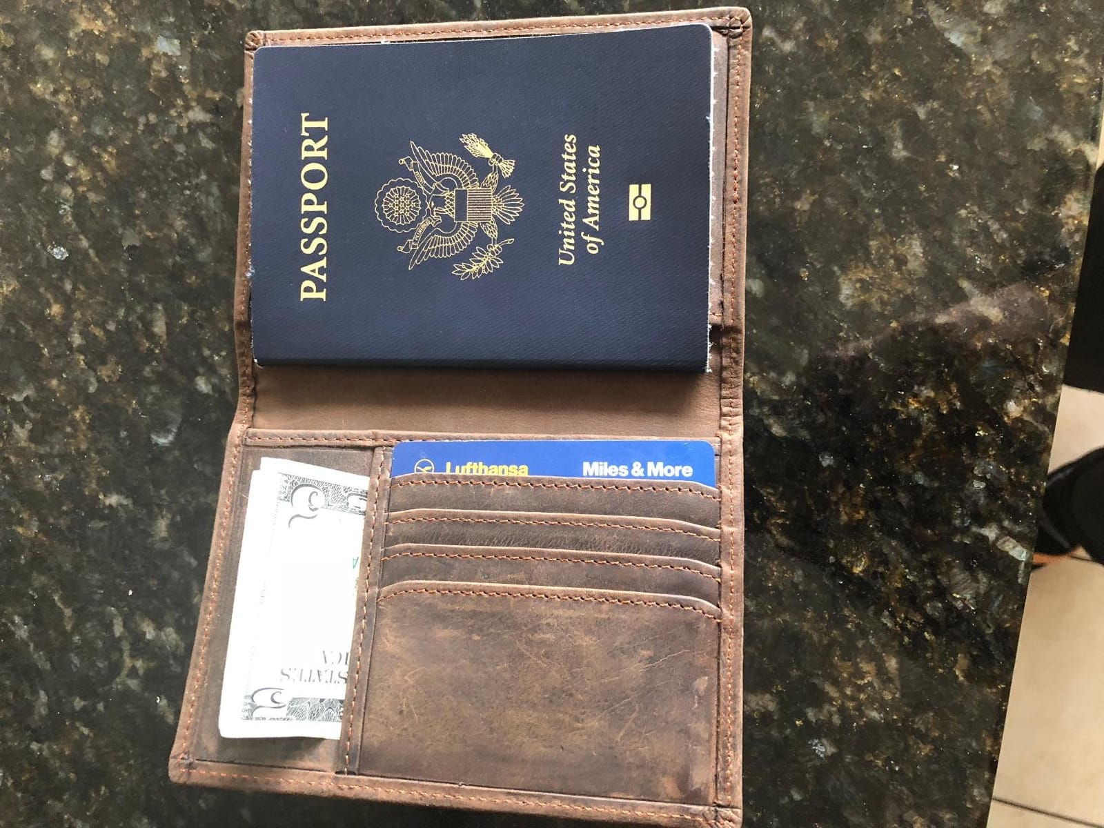 Polare Slim RFID Blocking Leather Passport Holder Travel Bifold Wallet For Men customer photo 1