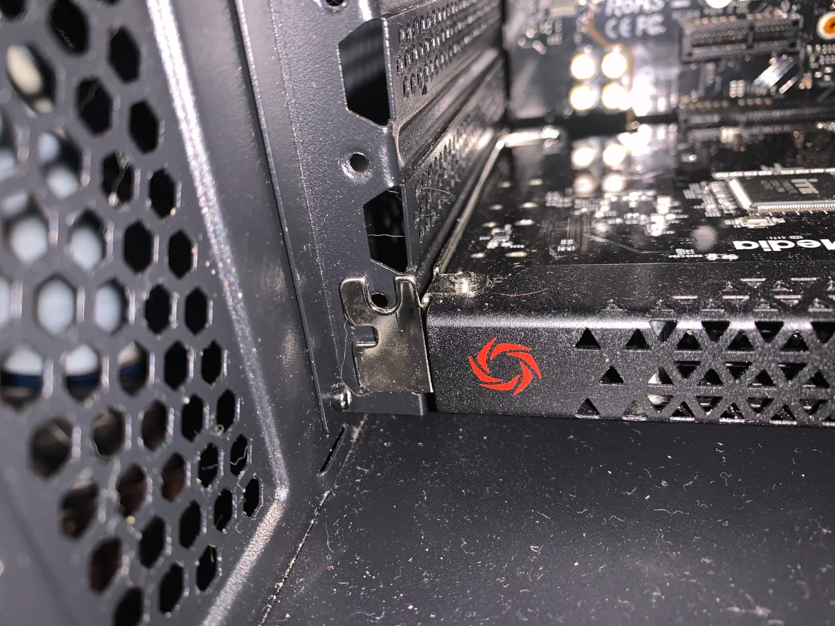AVerMedia GC573 Live Gamer 4K, Internal Capture Card, Stream and Record 4K60 HDR10 with ultra-low latency on PS5, PS4 Pro, Xbox Series X/S, Xbox One X, in OBS, Twitch, YouTube customer photo 1