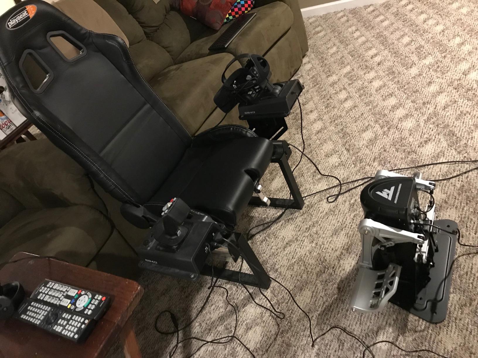 Thrustmaster TPR Rudder Pedals, Flight Simulator Rudder Control - PC customer photo 1