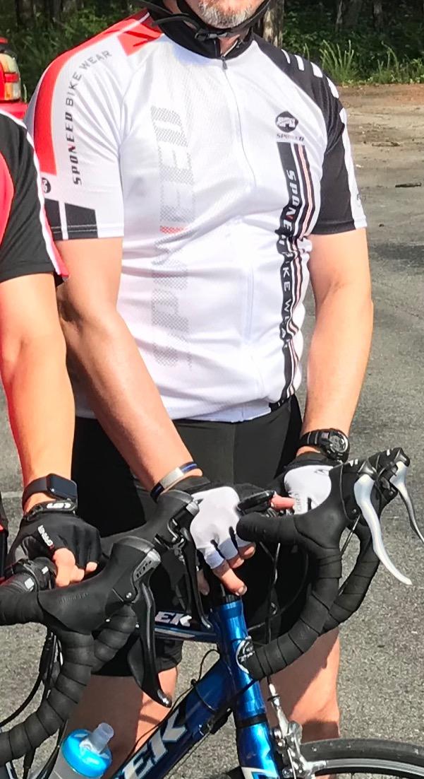sponeed Men's Cycling Jerseys Tops Biking Shirts Short Sleeve Bike Clothing Full Zipper Bicycle Jacket with Pockets customer photo 2