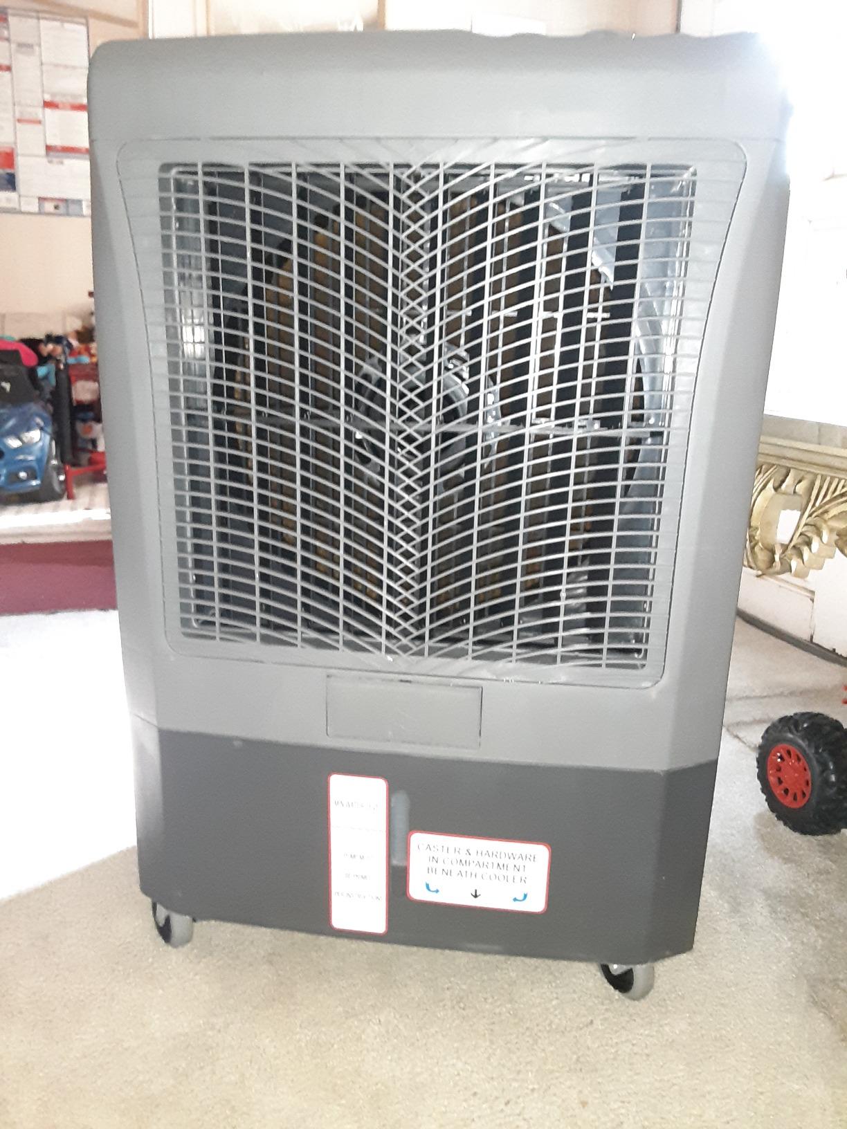 Hessaire MC37M Indoor or Outdoor Portable Oscillating Evaporative Swamp Air Cooler for 950 Square Feet of Space with Water Reservoir customer photo 1