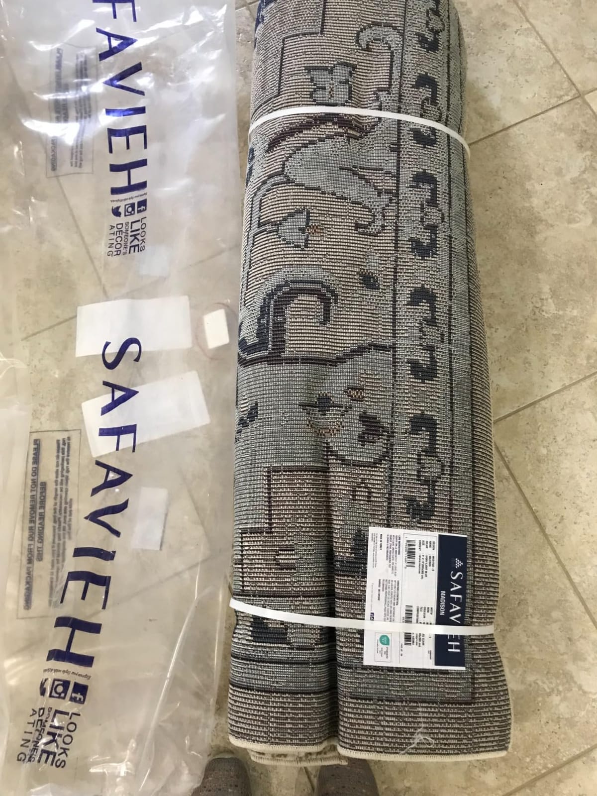 SAFAVIEH Madison Area Rug 8'x10', Traditional Cream & Blue MAD473B customer photo 1