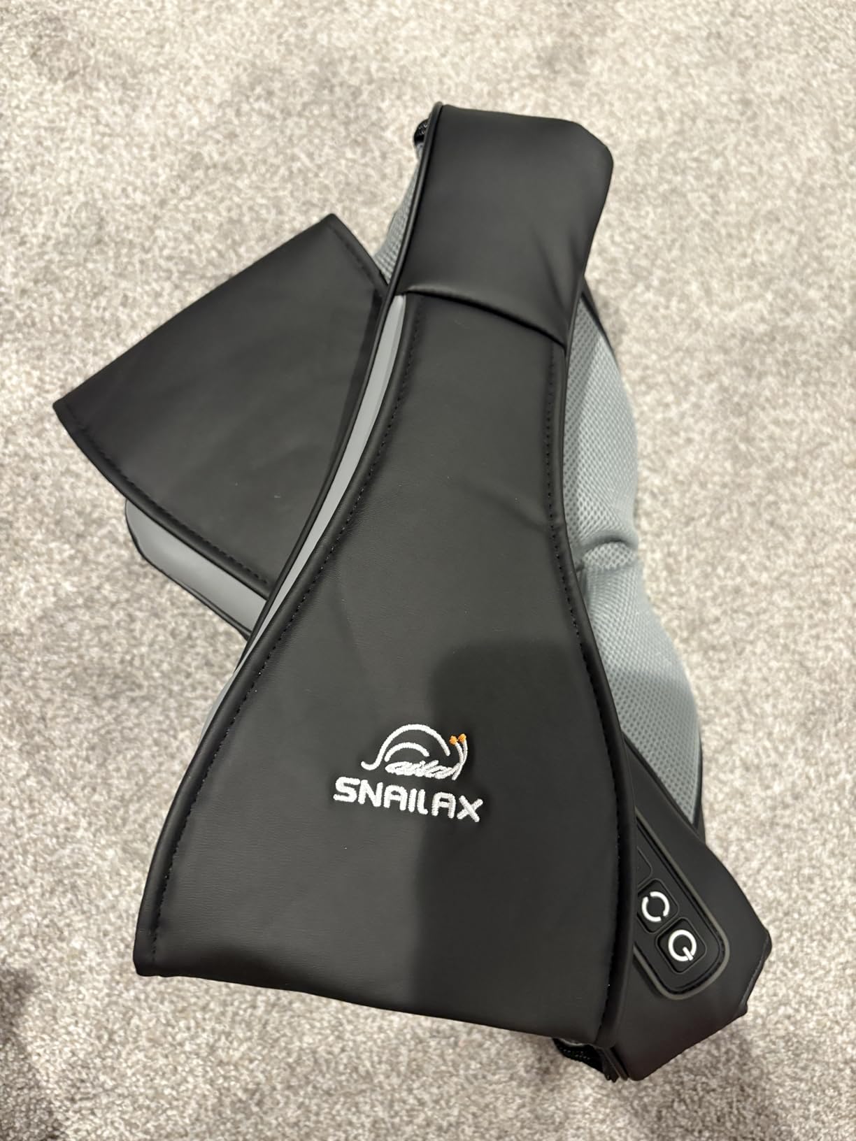 Snailax Cordless Shiatsu Neck and Shoulder Massager with Heat customer photo 1