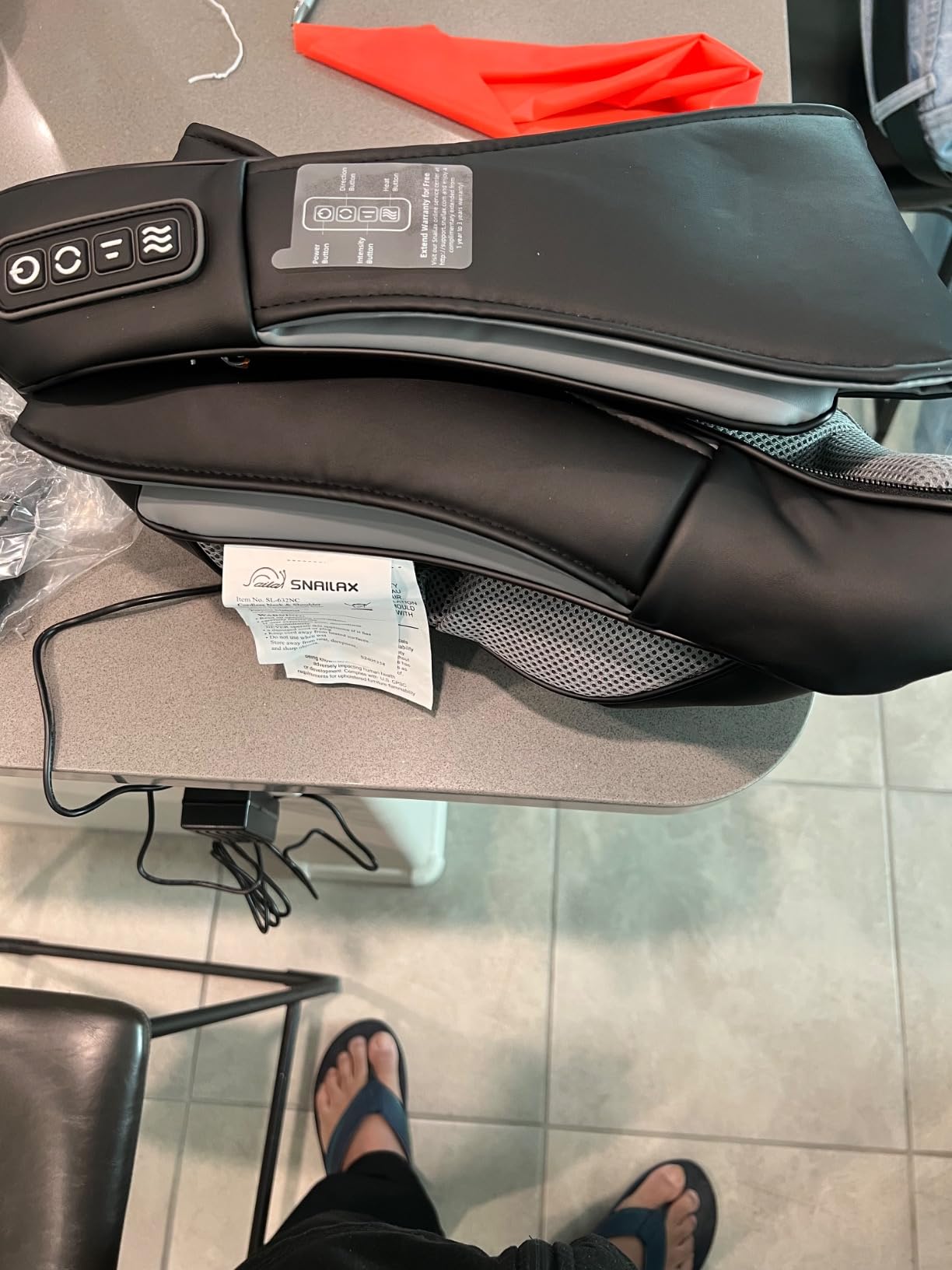 Snailax Cordless Shiatsu Neck and Shoulder Massager with Heat customer photo 2