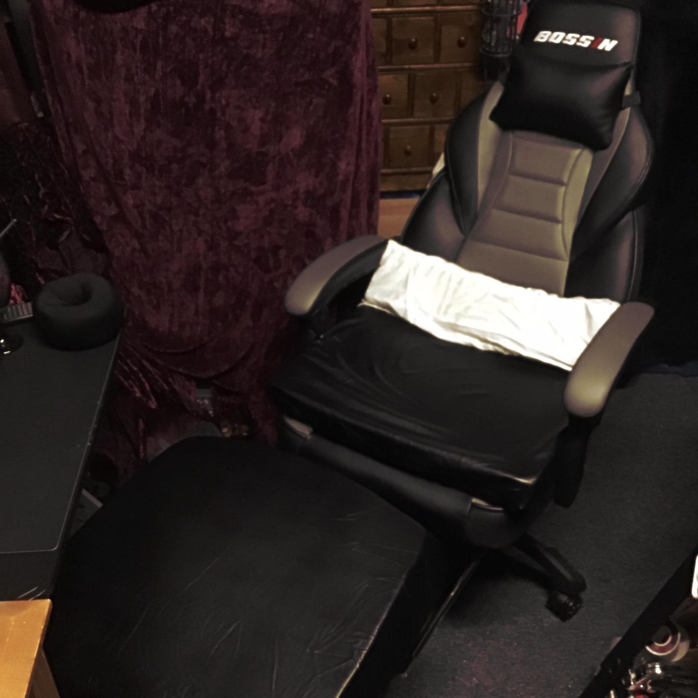 BOSSIN Gaming Chair with Massage, Ergonomic Heavy Duty Design with Footrest and Lumbar Support, Large Size Cushion High Back Office Chair, Big and Tall Gaming Computer Chair for Kids customer photo 1