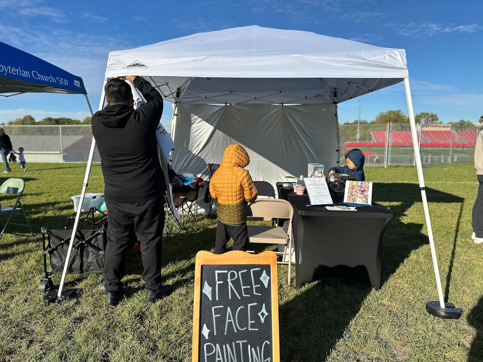 EAGLE PEAK 10x10 Slant Leg Pop Up Canopy Tent, White customer photo 2