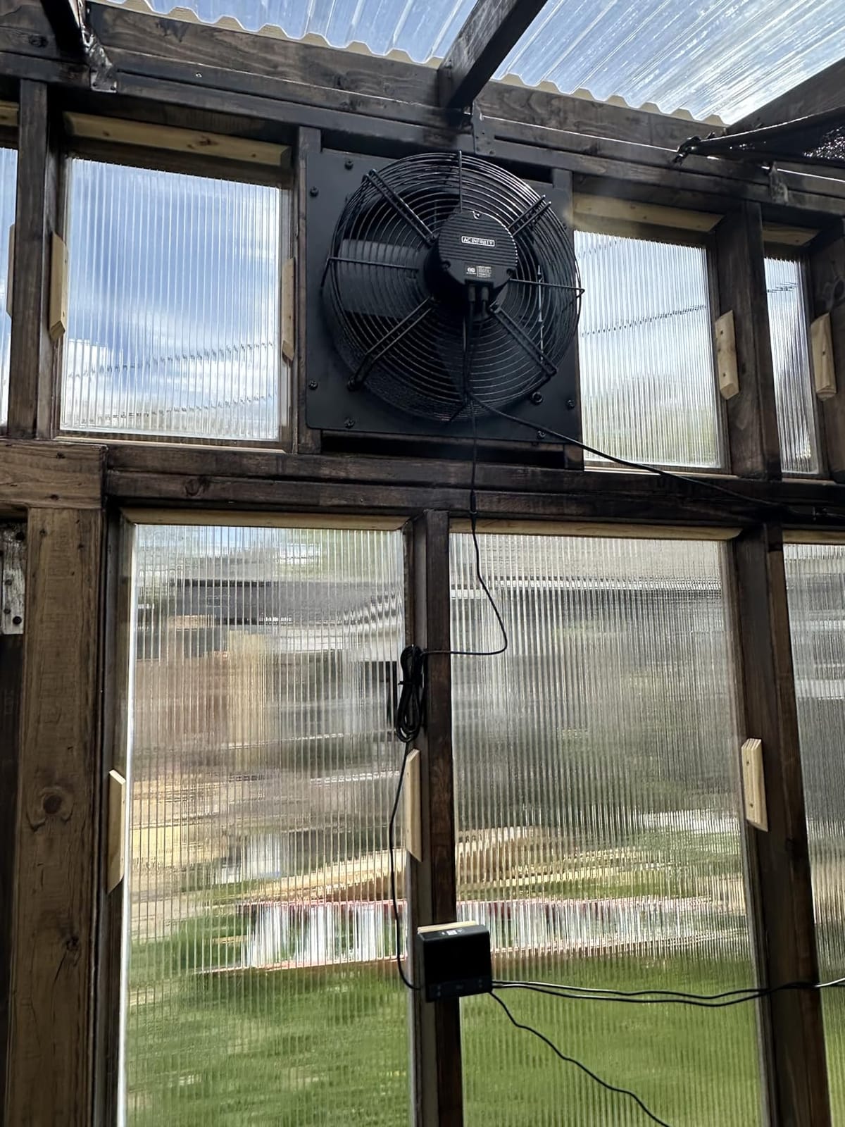 AC Infinity AIRLIFT T14 Shutter Exhaust Fan 14 