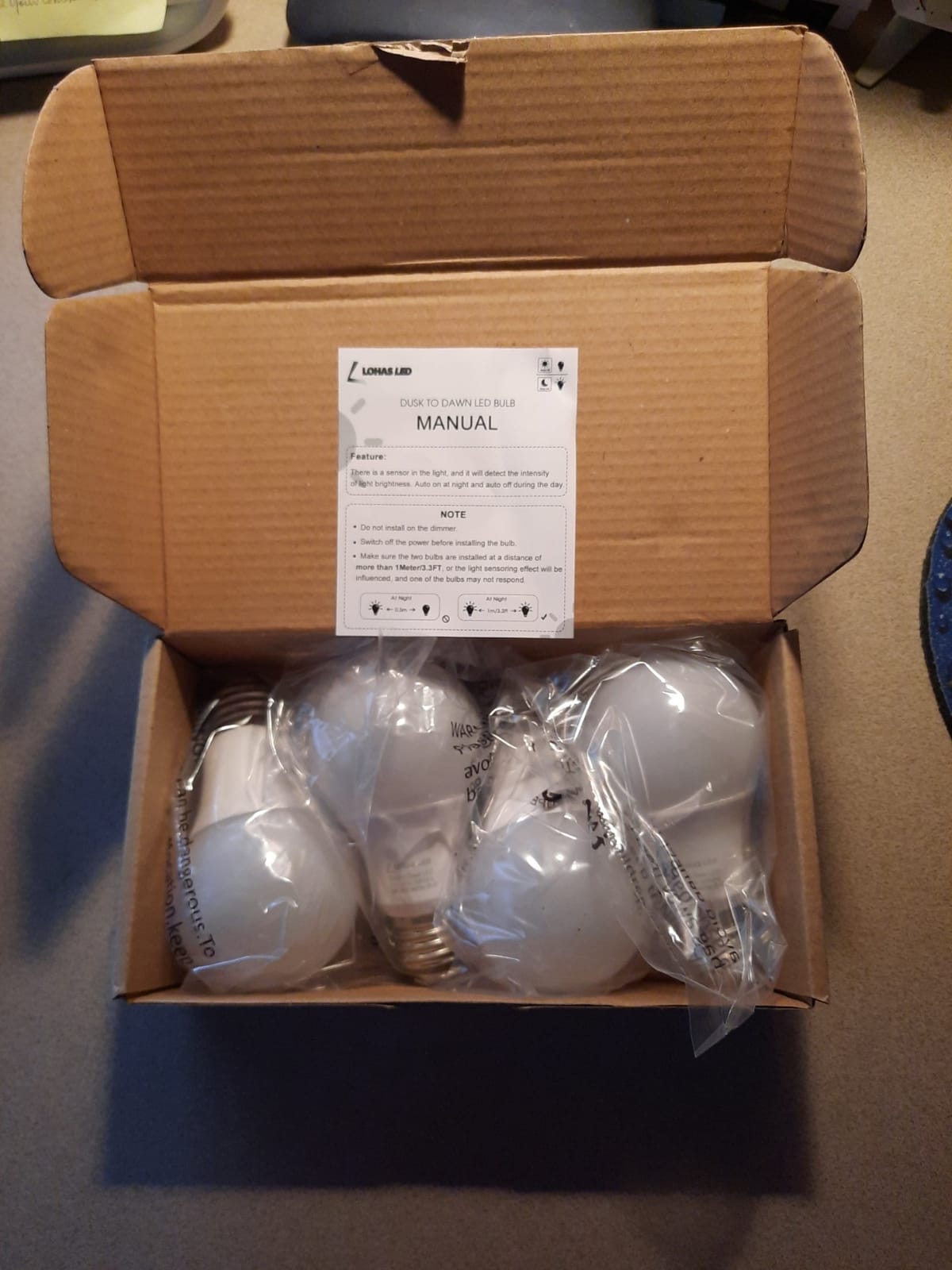 LOHAS Dusk to Dawn Sensor Light Bulbs, 40W Equivalent LED Outdoor Lighting customer photo 2