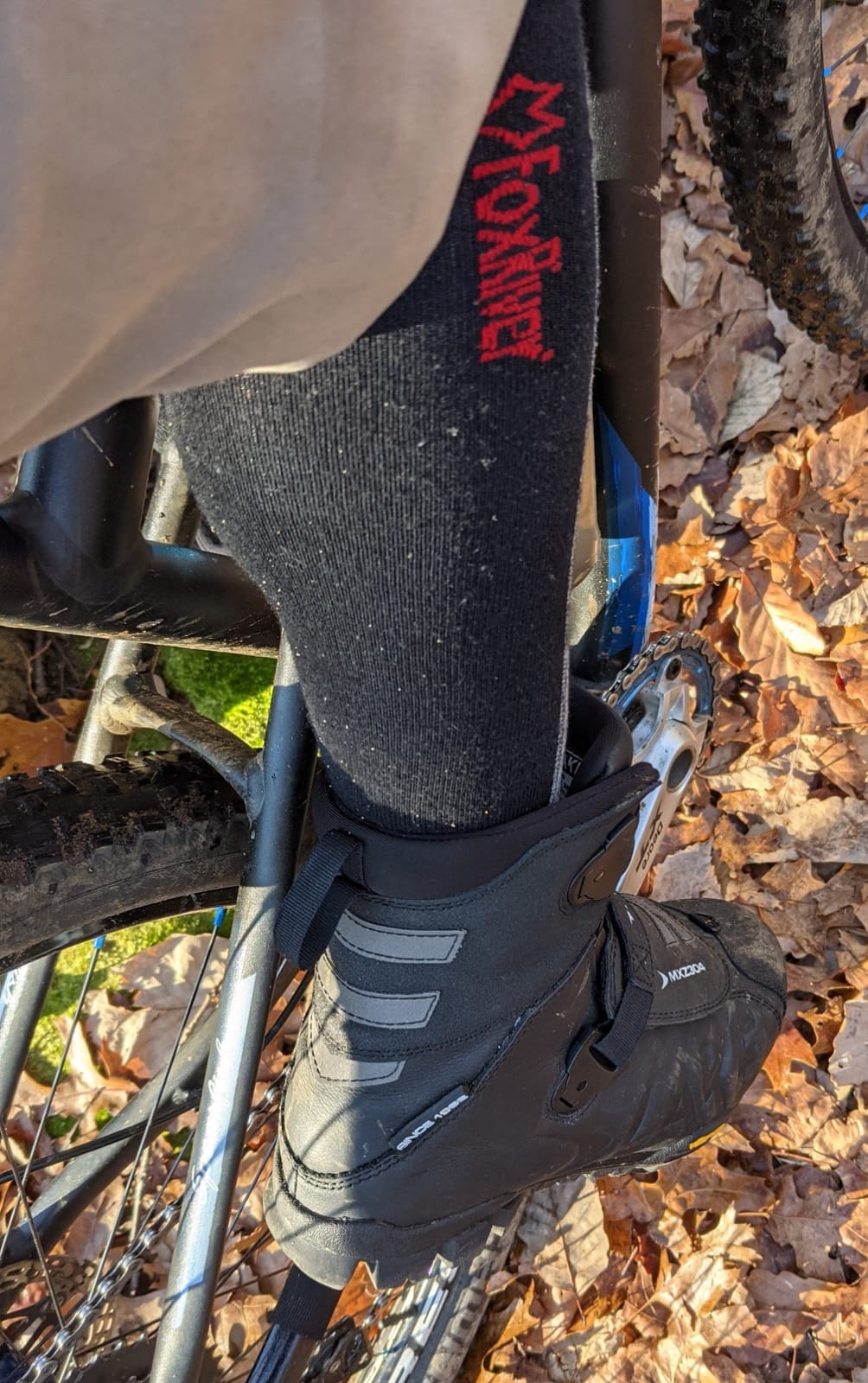 Lake MXZ304 Winter Cycling Boot – Full-Grain Leather, Thinsulate Insulation, Regular & Wide - Black customer photo 2