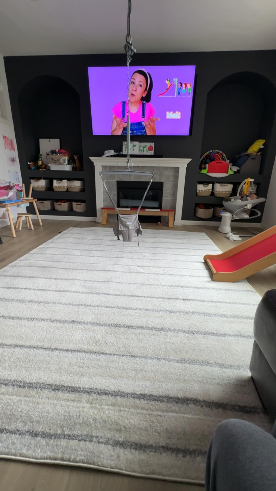 JONATHAN Y Williamsburg Minimalist Stripe Cream/Gray Indoor Area Rug, 8x10, Contemporary, Modern, Easy-Cleaning for Living Room, Bedroom, Kitchen, Pet Friendly, Non-Shedding (MOH201A-8) customer photo 1