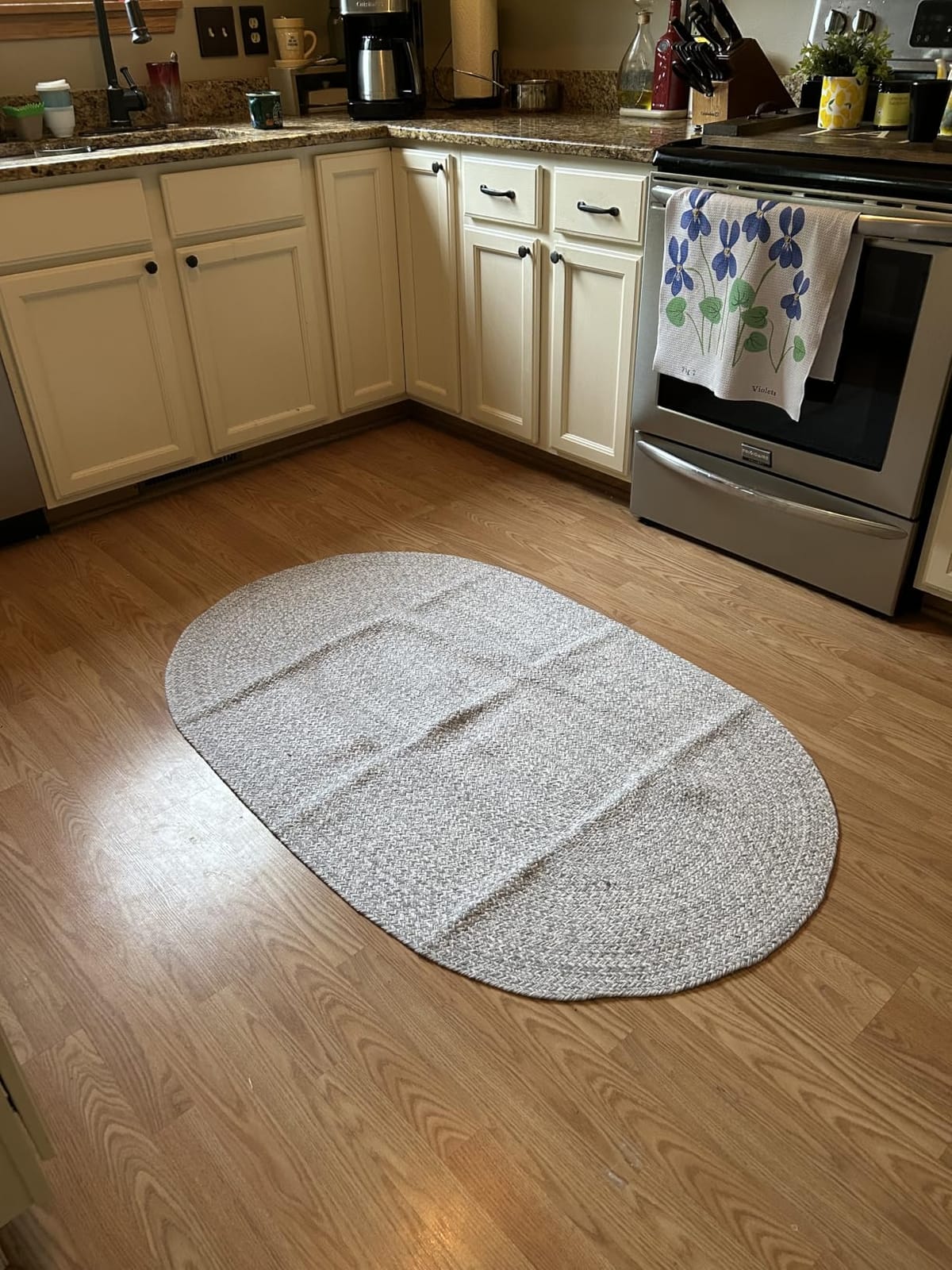 Super Area Rugs Farmhouse Braided Rug Cotton Kitchen Reversible Carpet, Black & White, 3' X 5' Oval customer photo 2