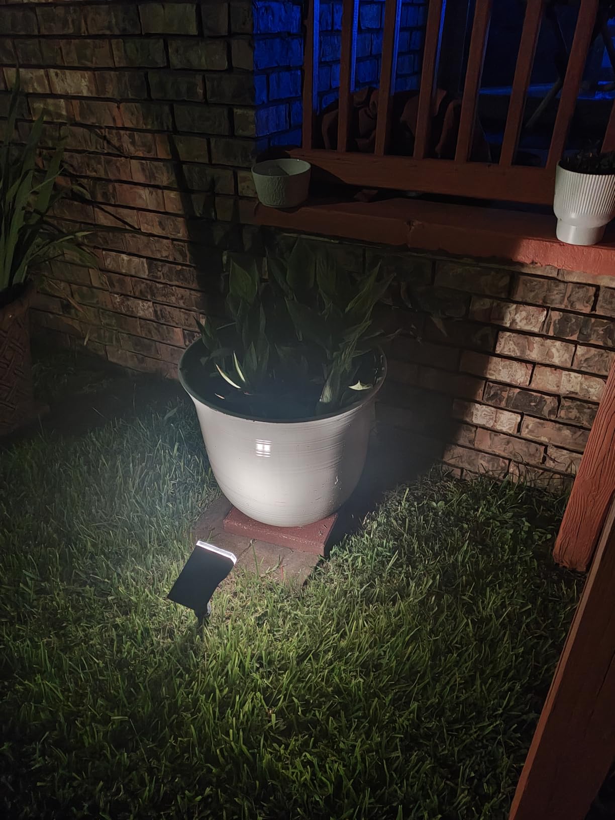 Linkind Solar Lights Outdoor Waterproof Landscape Spotlight Daylight 2 Pack customer photo 1