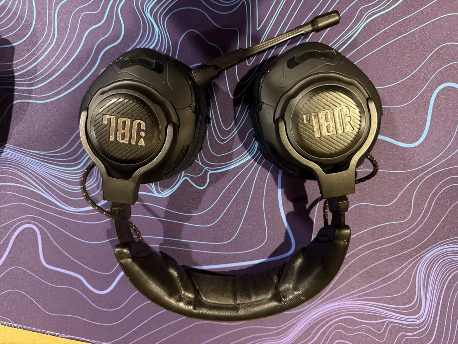 JBL Quantum One - USB wired over-ear professional gaming headset with head-tracking enhanced JBL QuantumSPHERE 360, Active noise cancelling and Hi-Res certified sound (Black) customer photo 1