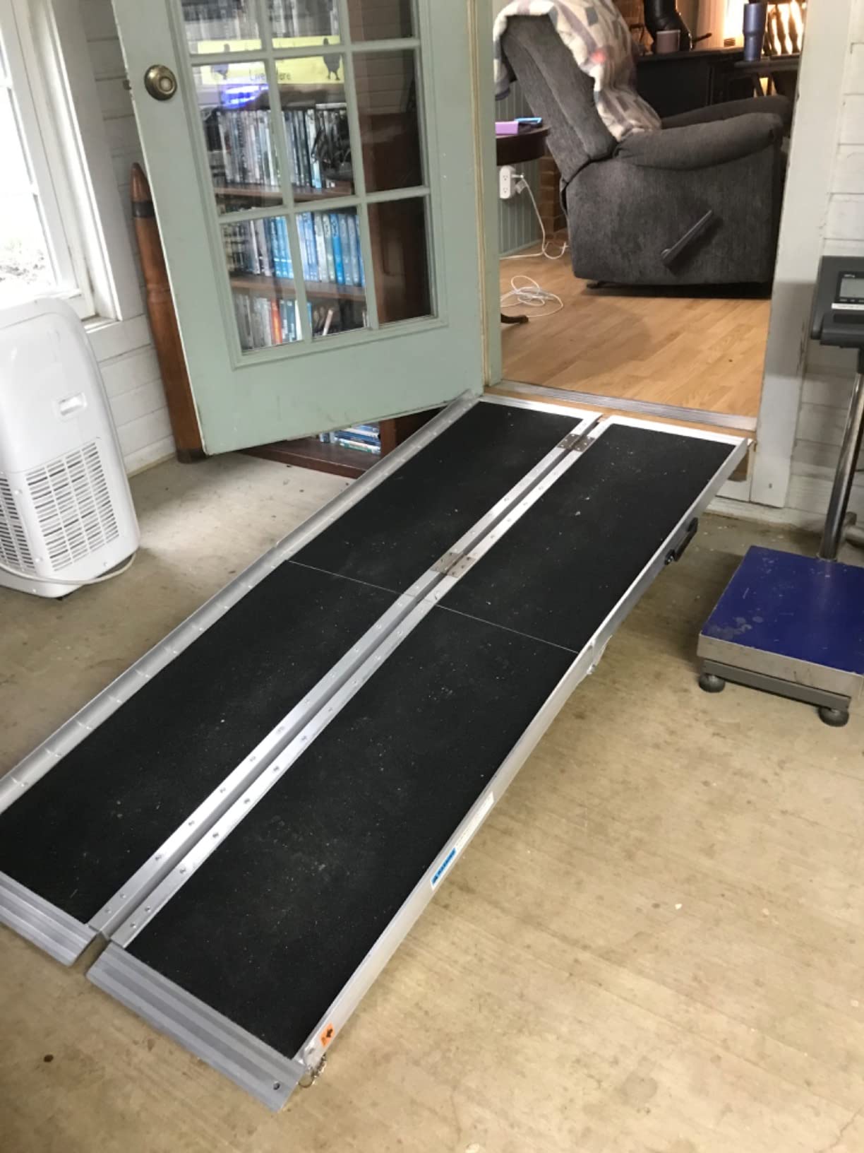 4FT Portable Wheelchair Ramp for Home Steps, Threshold Ramps for Doorways customer photo 1