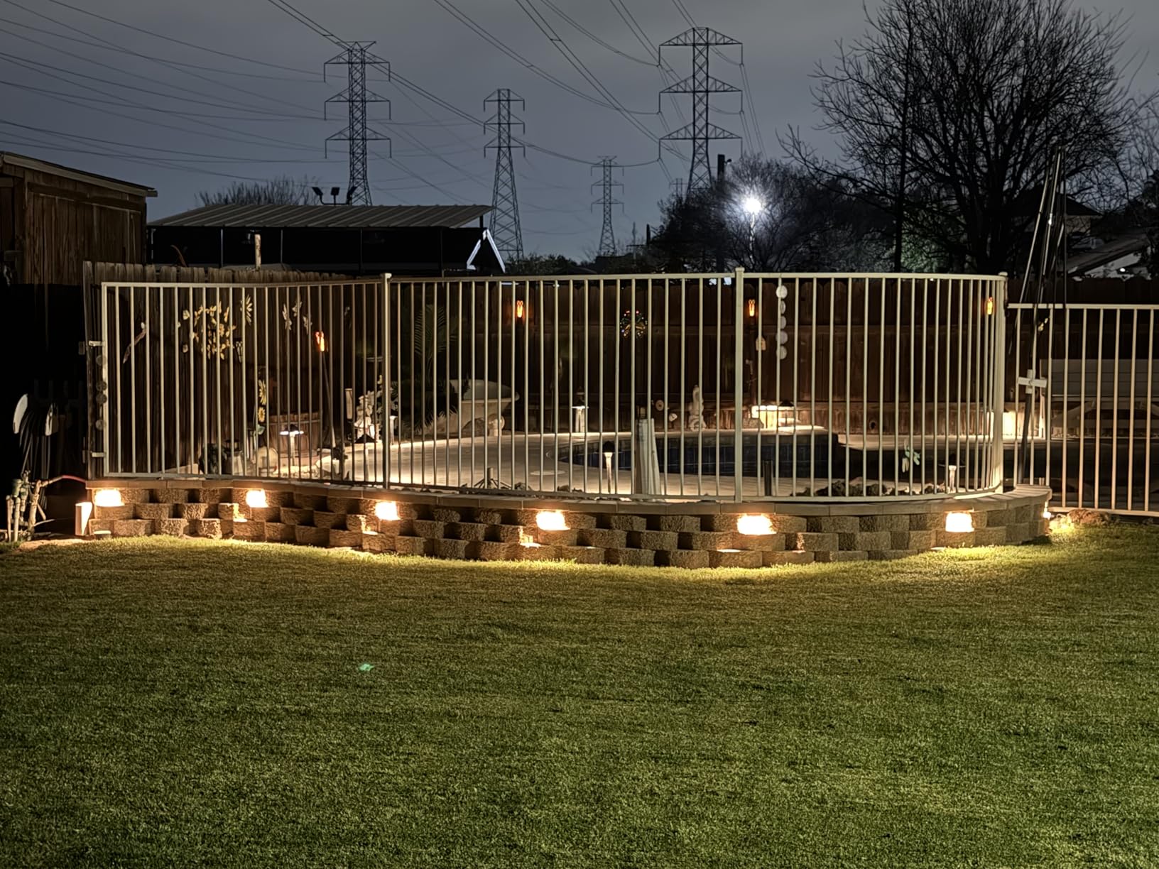 LEONLITE 8-Pack 7 Inch LED Hardscape Lighting, 3W/4W/5W, 2700K Soft White customer photo 2