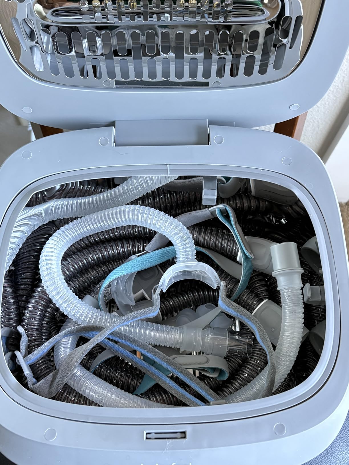 UV Light Sanitizer, UV Box Sanitizer, Conveniently Sanitizes in Minutes, Large Capacity, No Cleaning Required, Touch Control customer photo 2