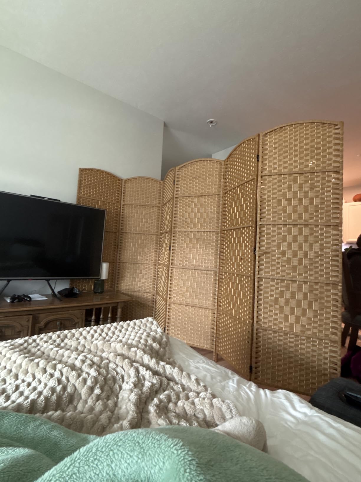 JOSTYLE Rattan Room Divider, 6-Panel Folding Privacy Screen 6ft. Extra Wide customer photo 2