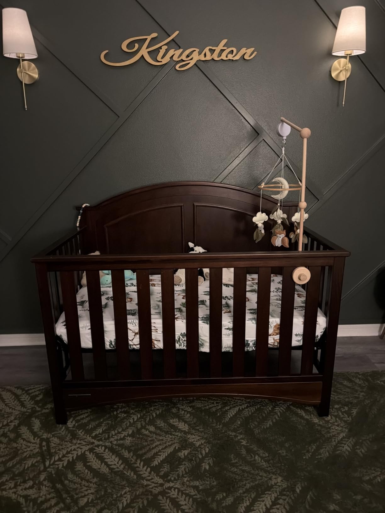 Delta Children Perry 6-in-1 Convertible Crib - Greenguard Gold Certified, Bianca White customer photo 1
