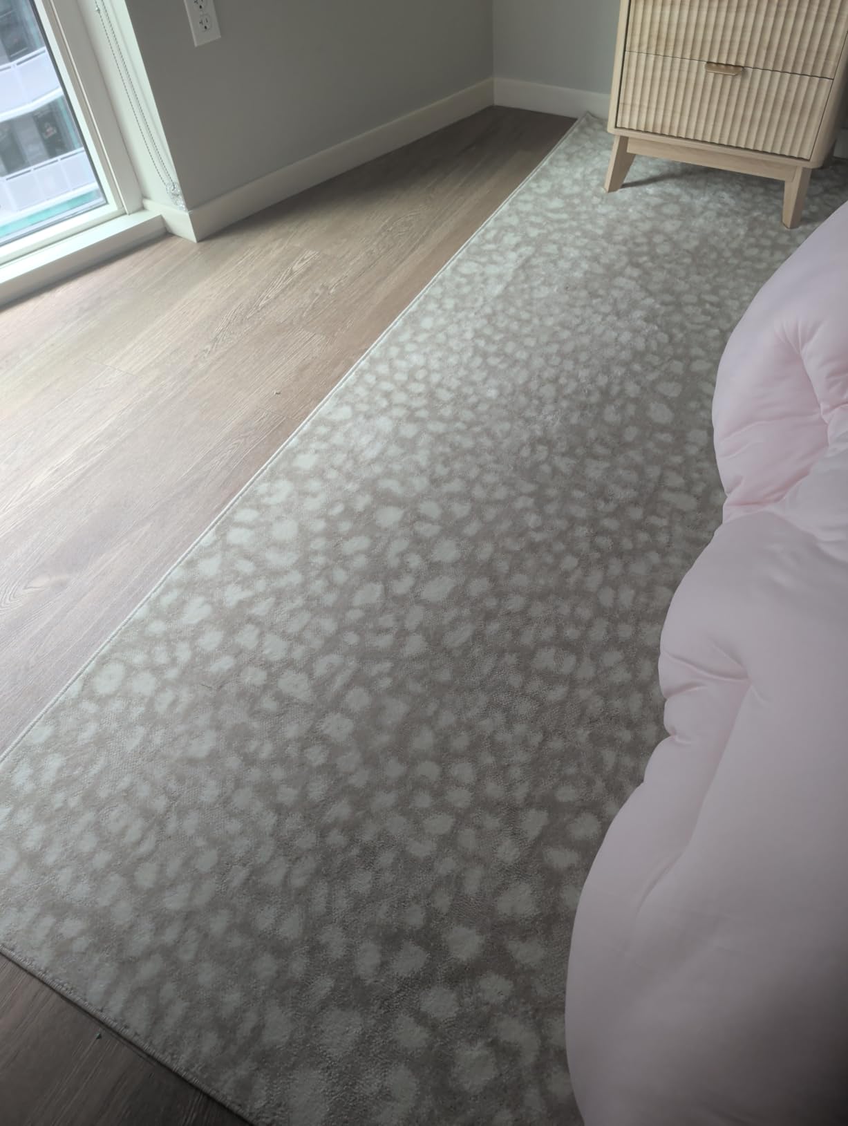 Abani White Cheetah Print Area Rug | 7'9